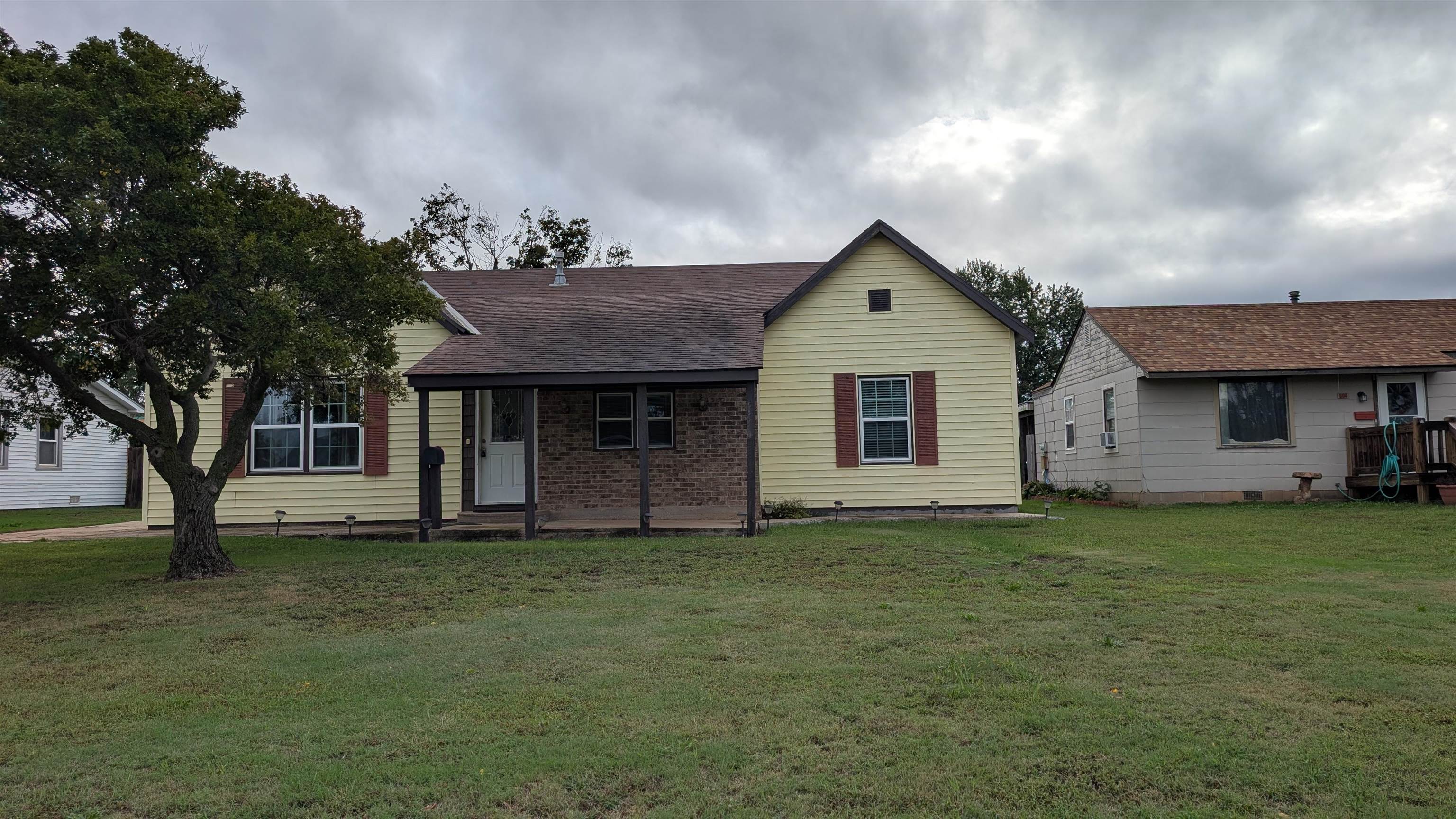 508 N Osage St Property Photo 2