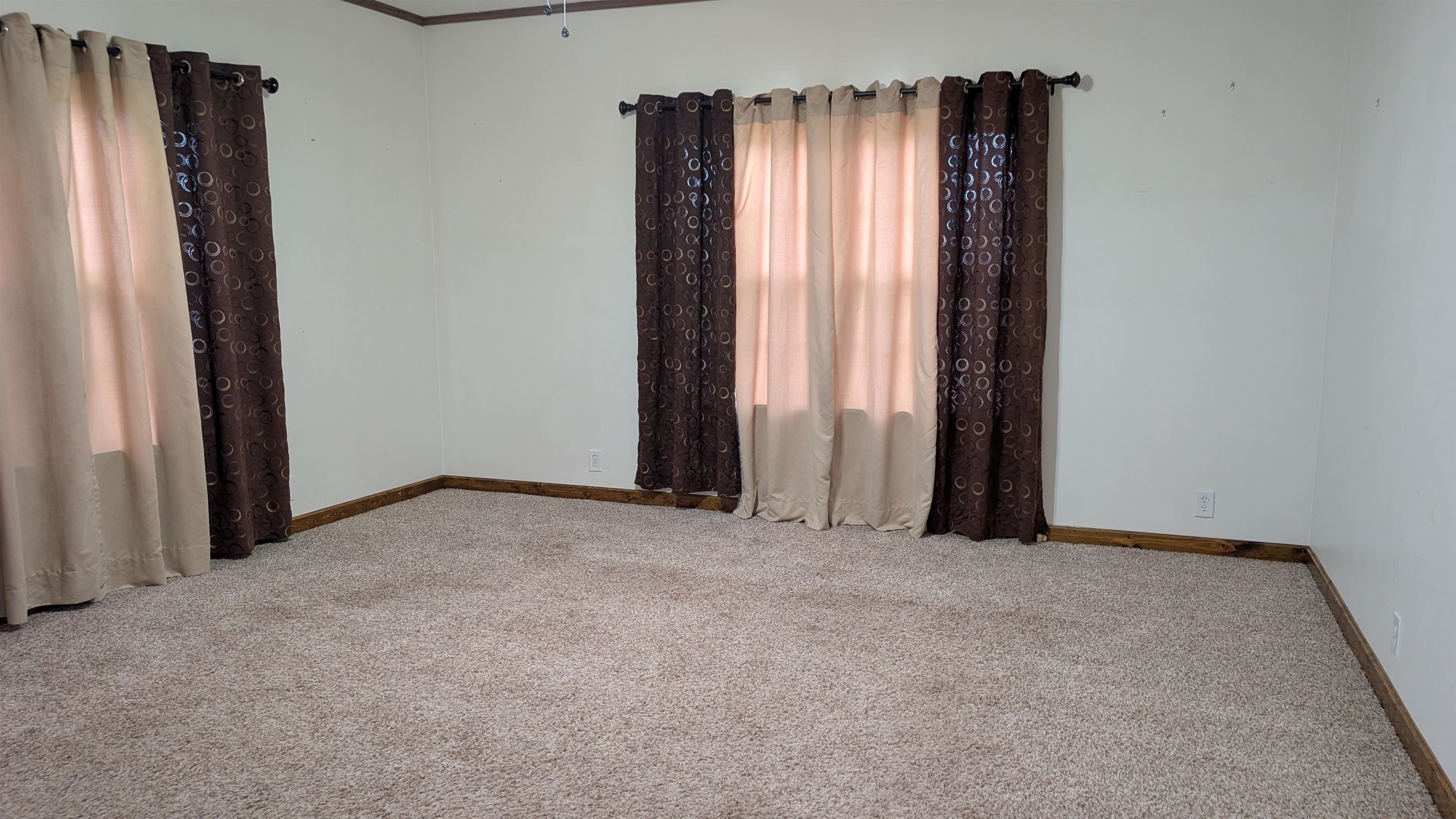 508 N Osage St Property Photo 7