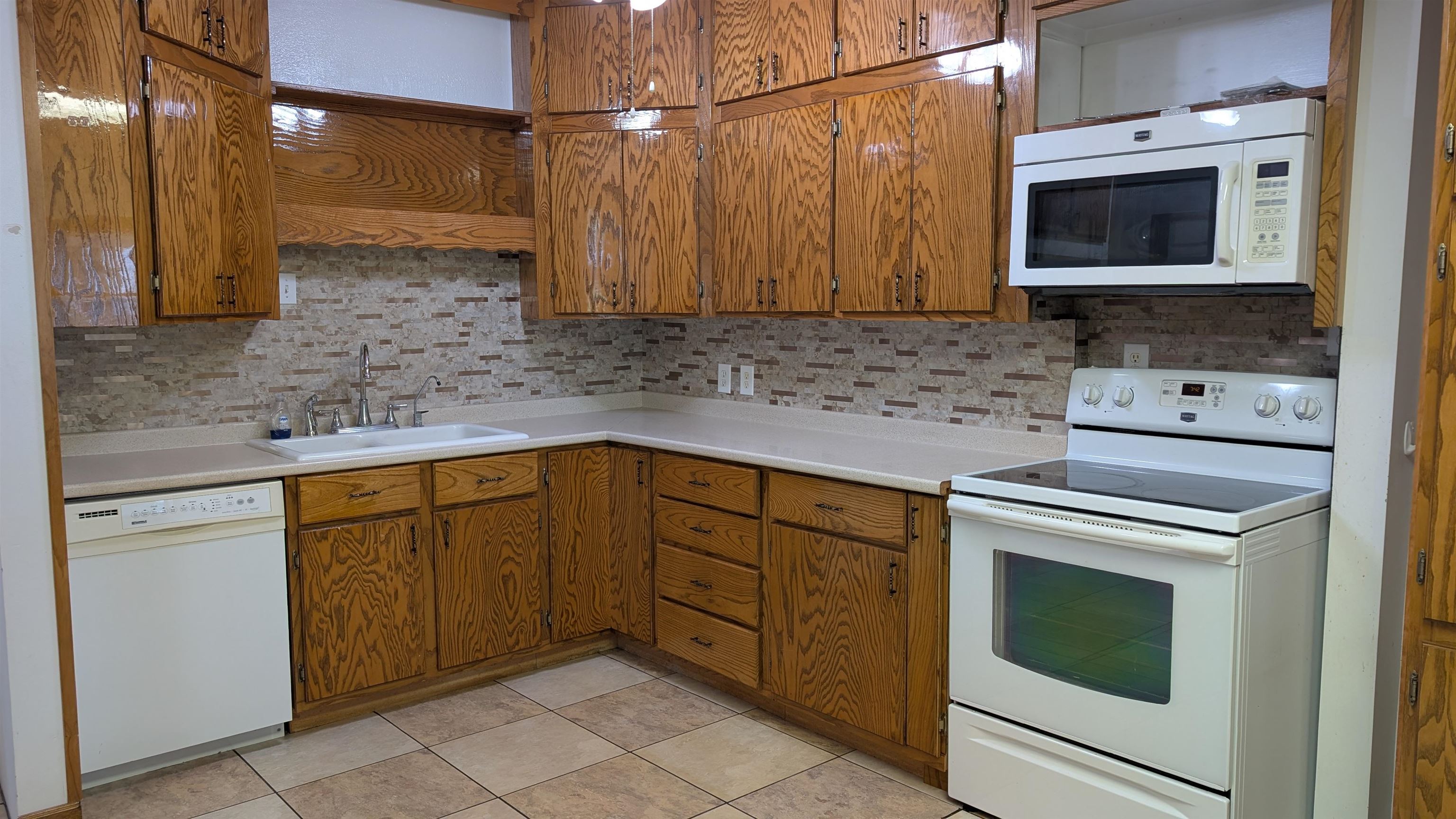508 N Osage St Property Photo 11