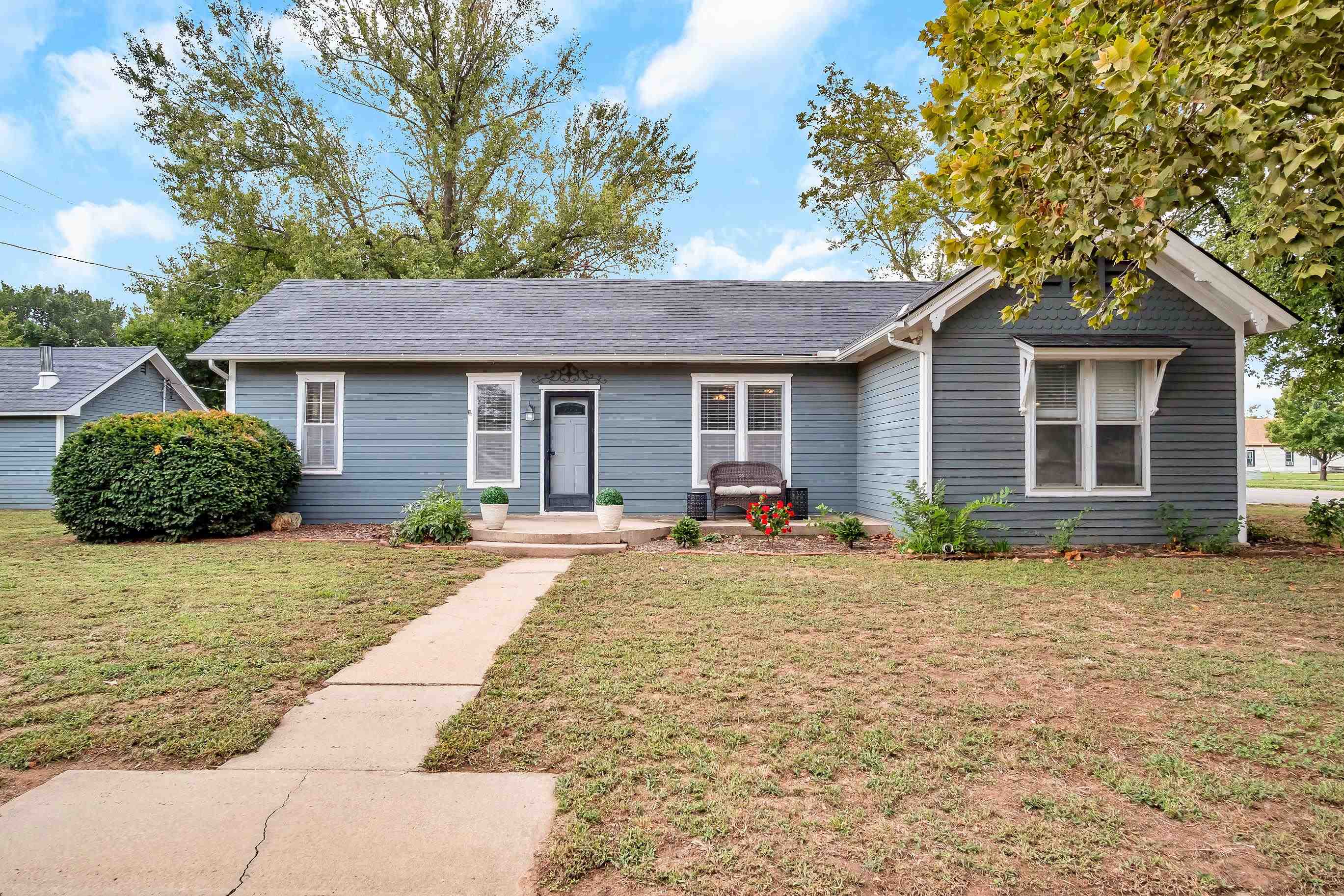 404 S Ohio St Property Photo 1
