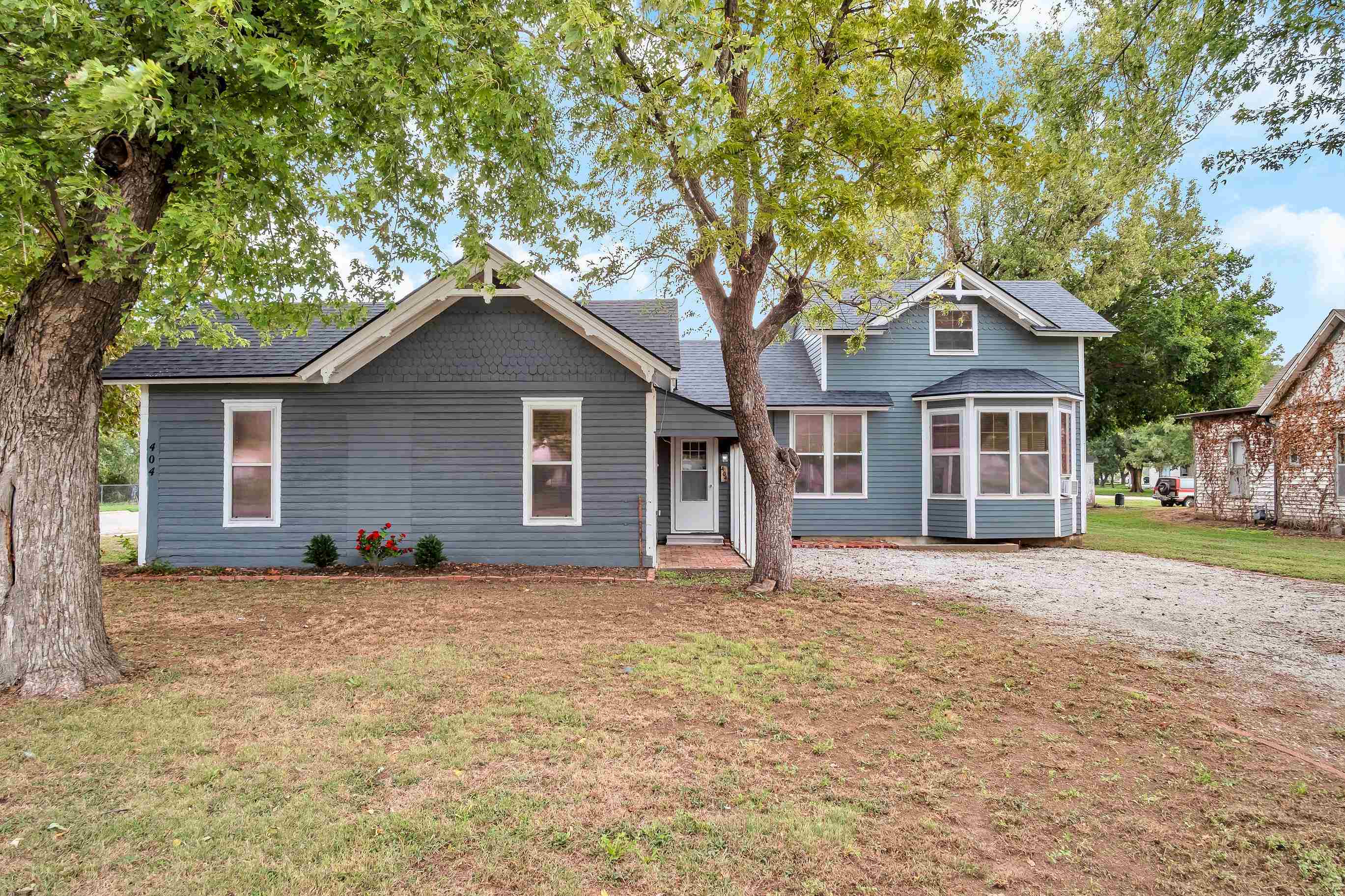 404 S Ohio St Property Photo 3