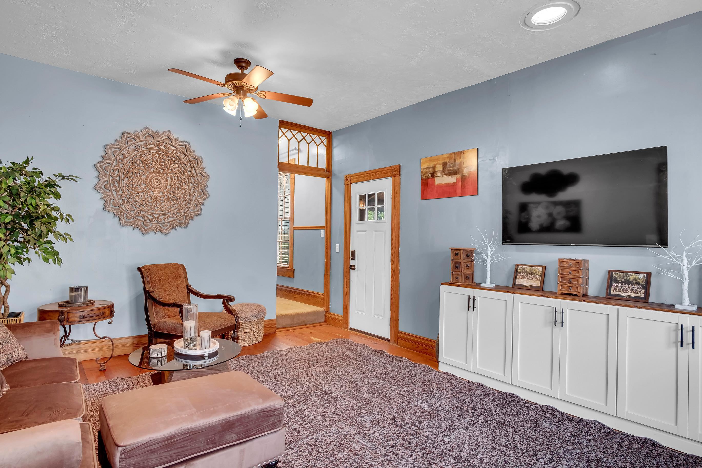 404 S Ohio St Property Photo 6