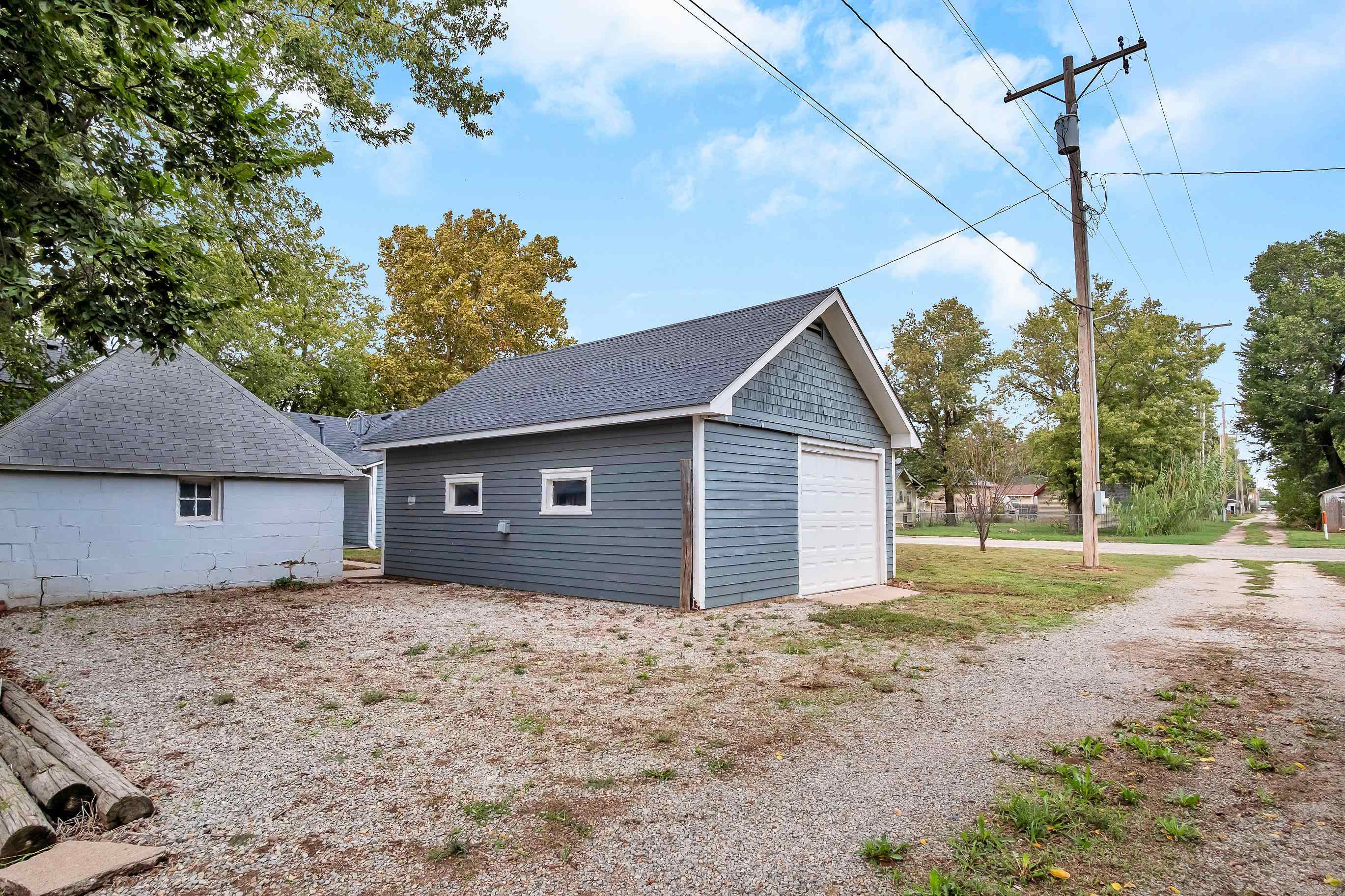 404 S Ohio St Property Photo 30