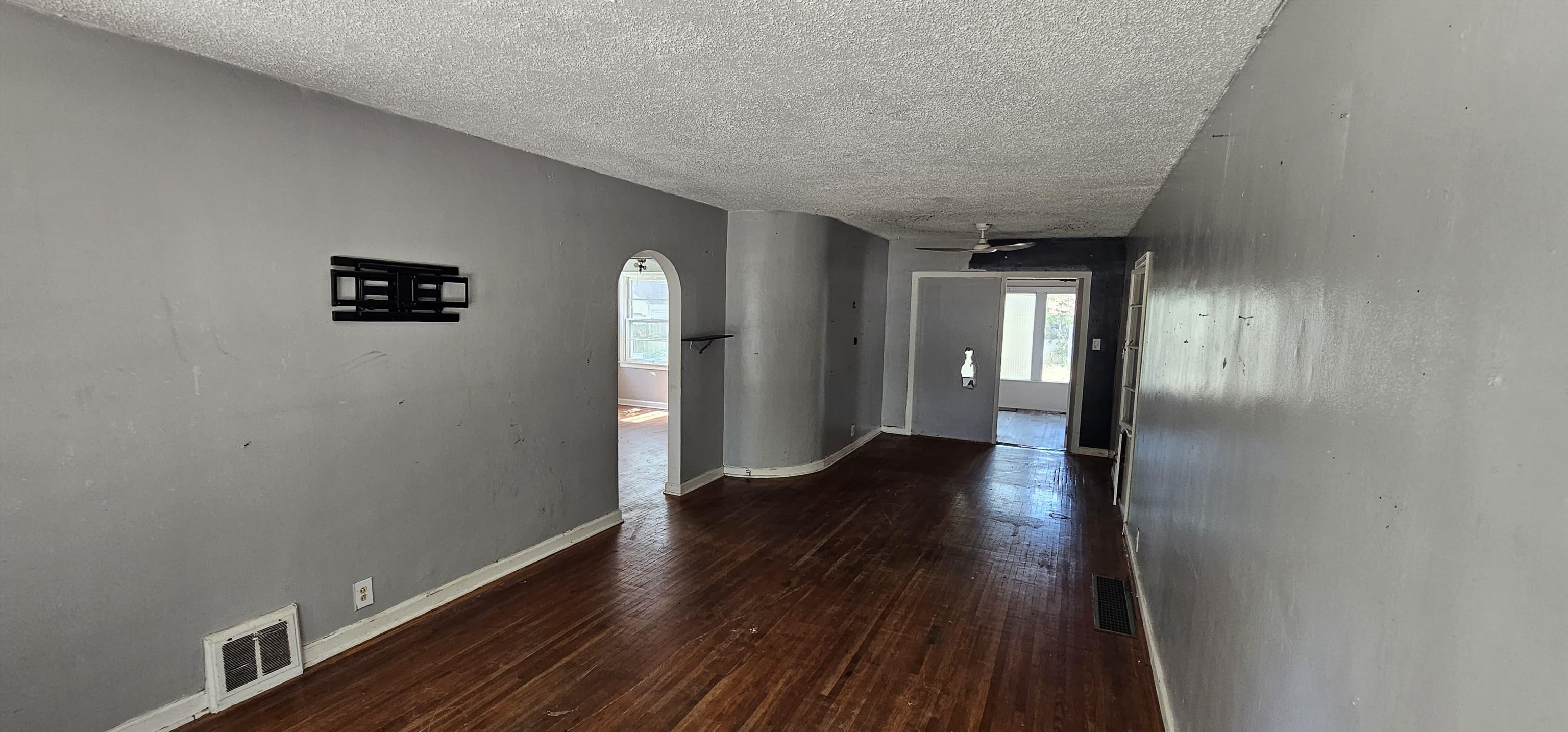 655 S Quentin St. Property Photo 2