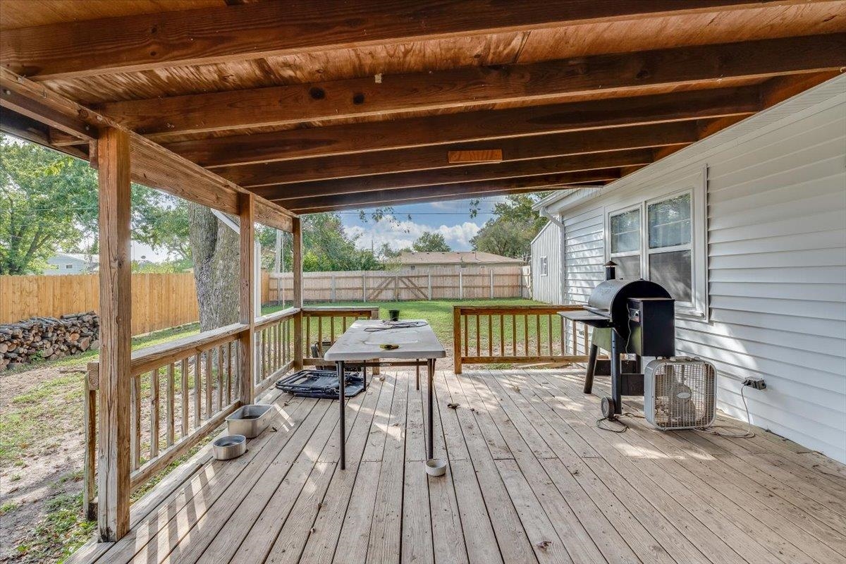333 State St Property Photo 28