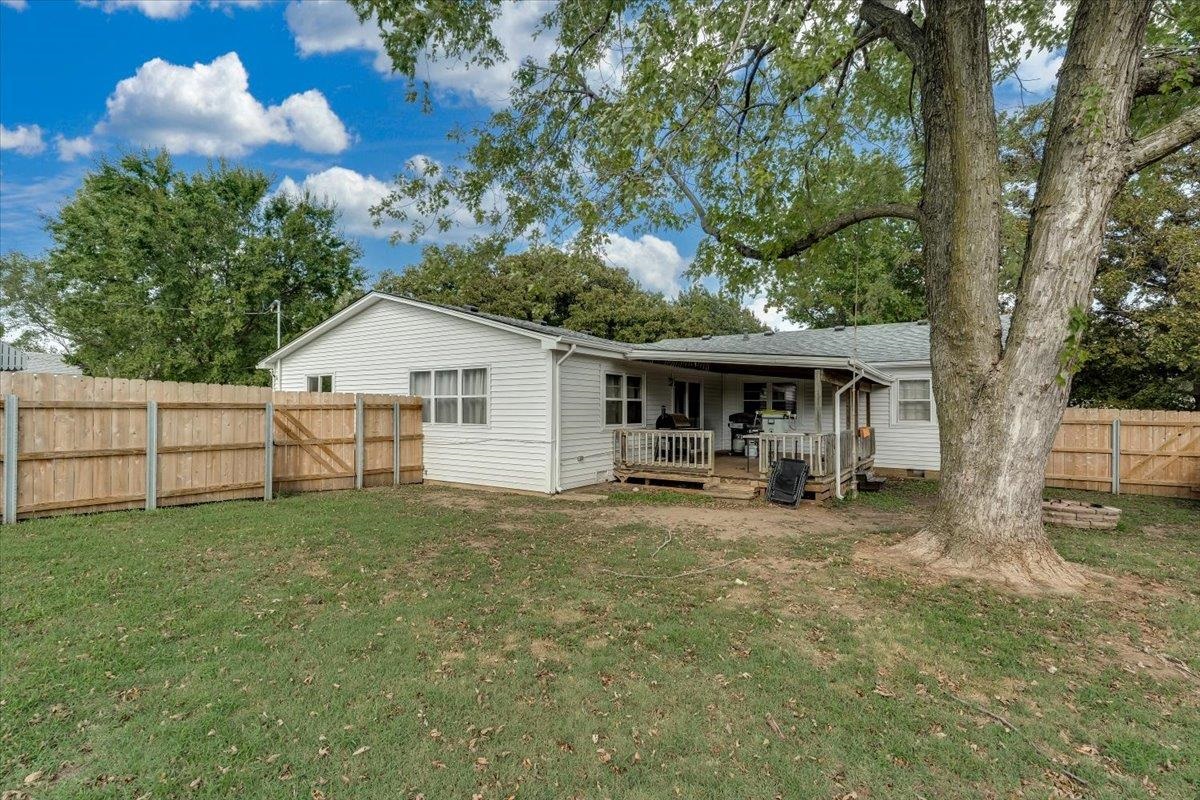 333 State St Property Photo 29