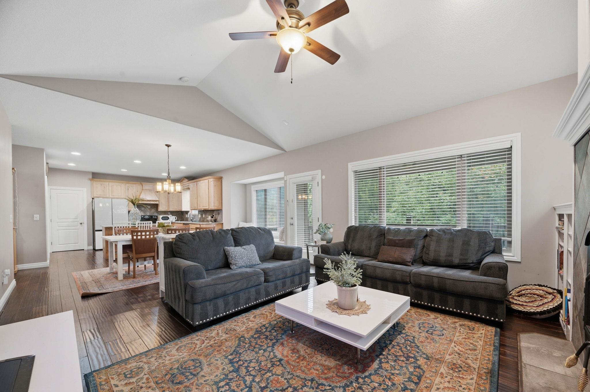 6915 W Garden Ridge Ct Property Photo 5