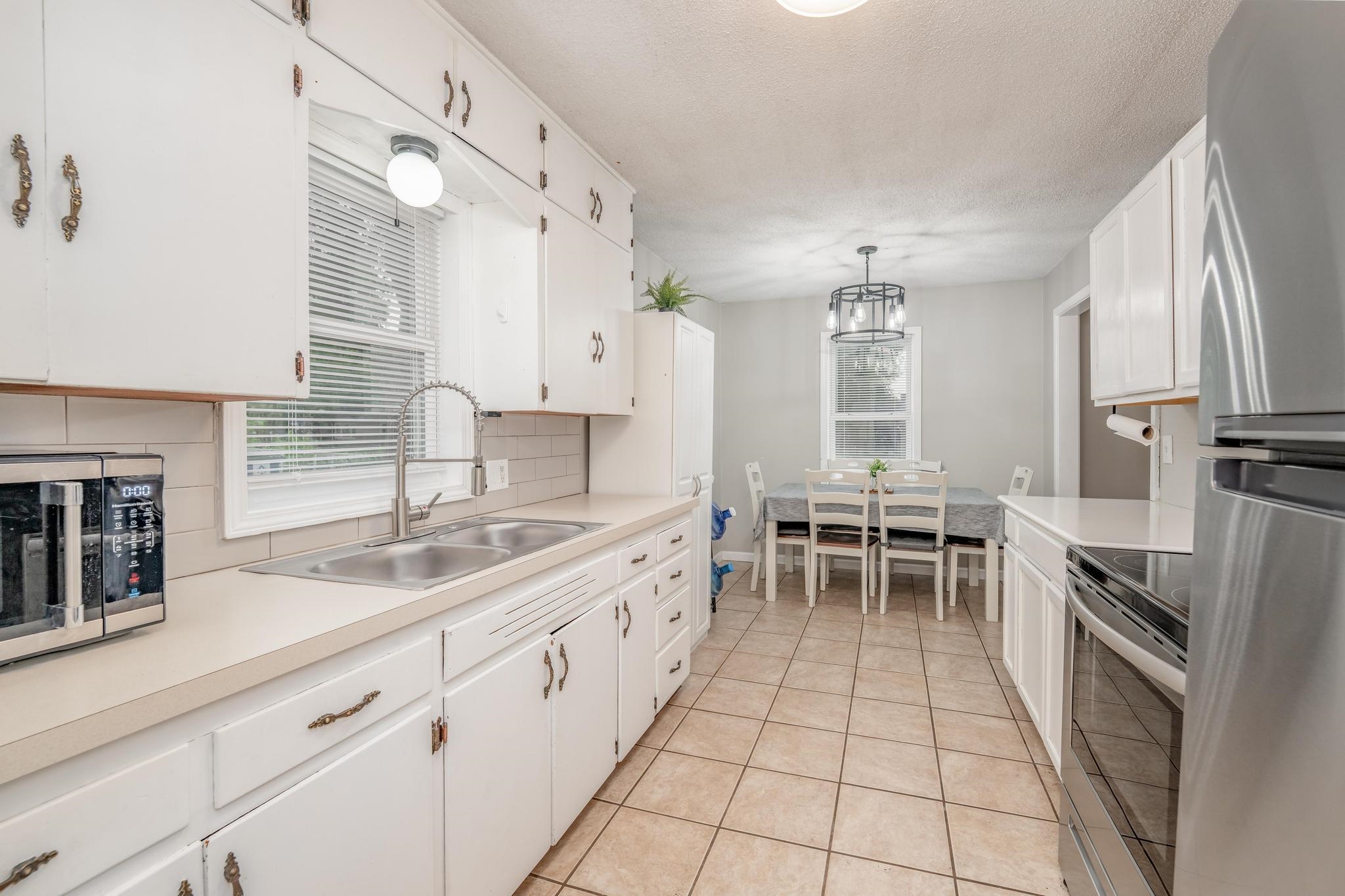 909 N Derby Property Photo 14