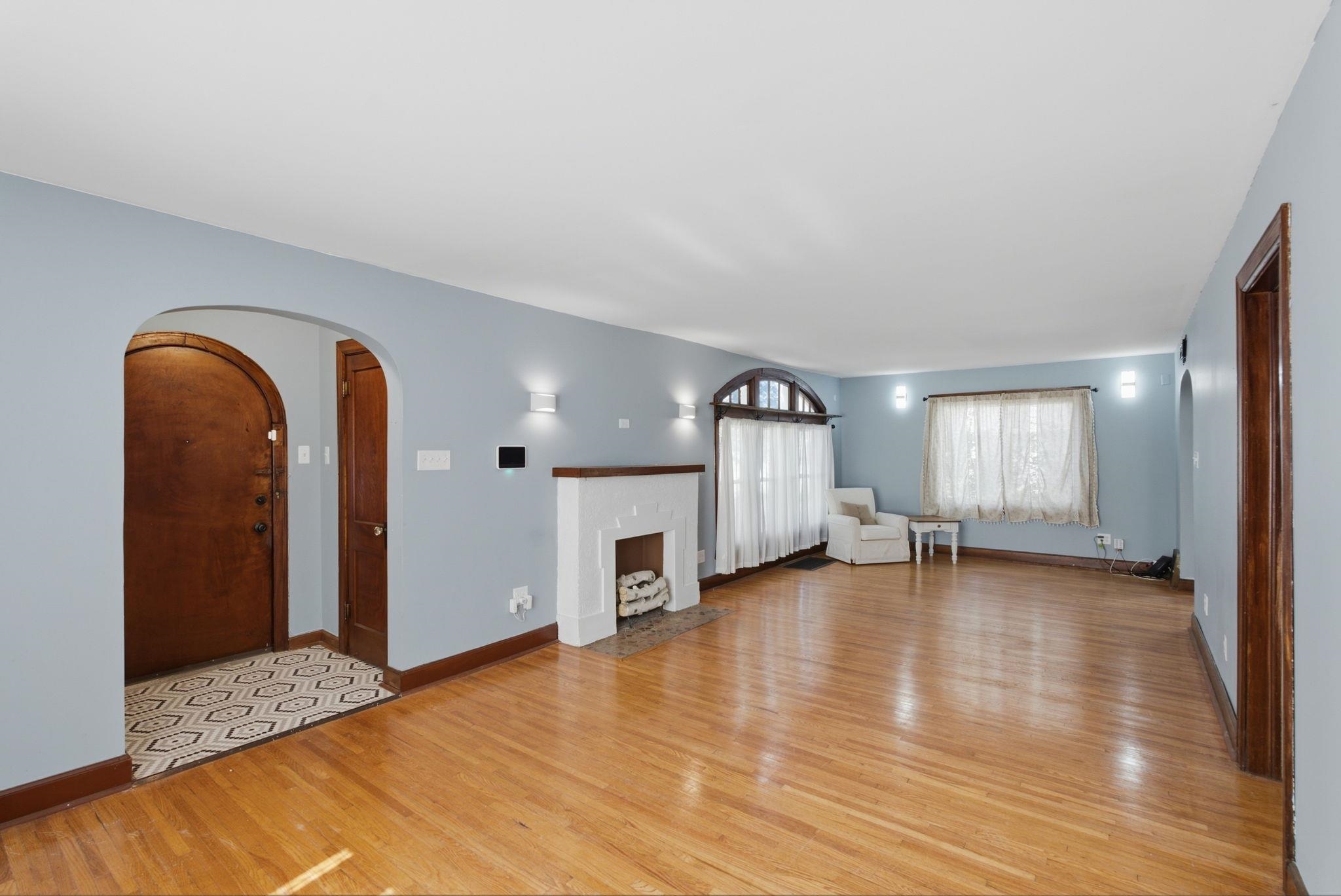 556 N Terrace Dr Property Photo 3