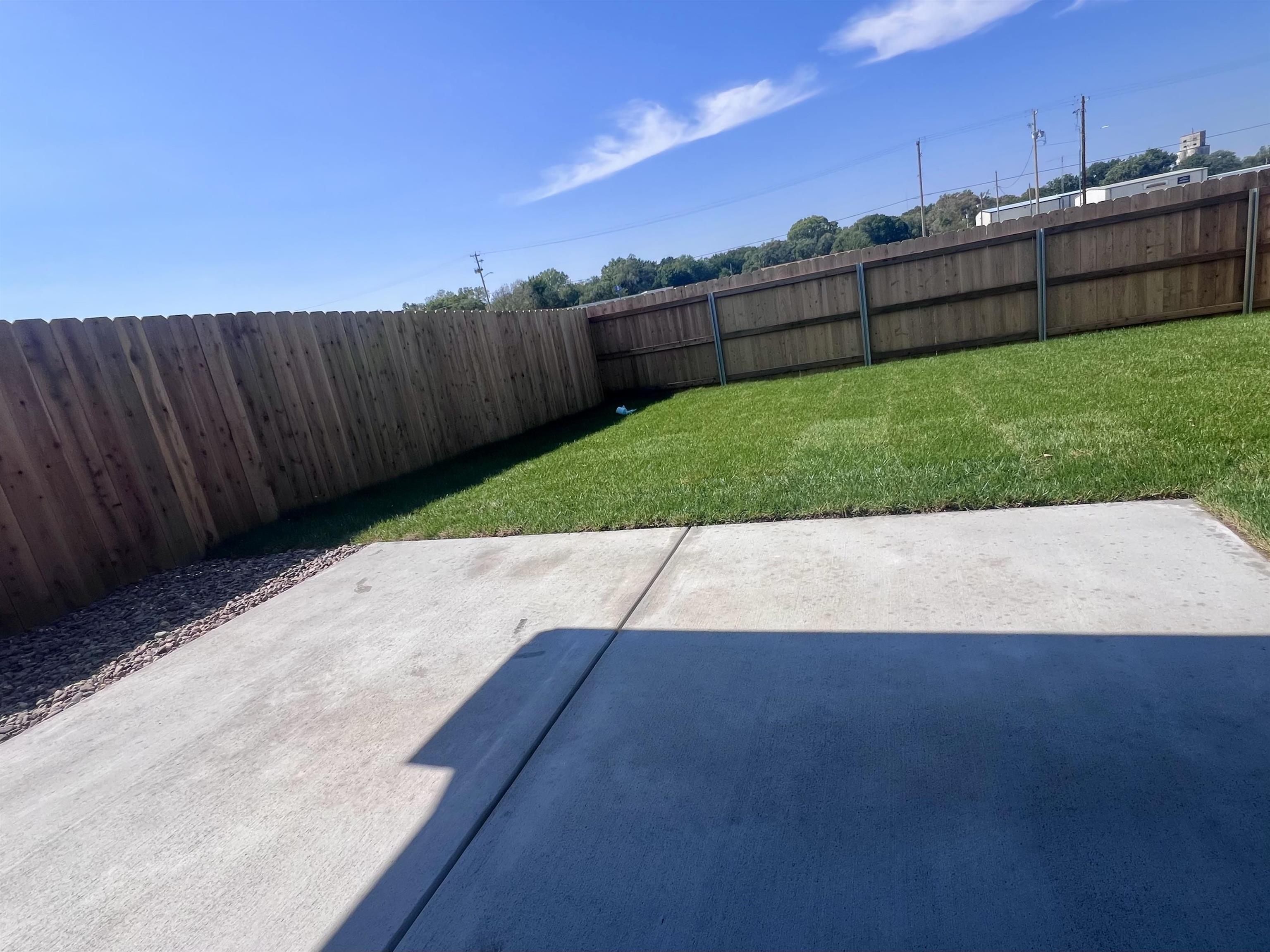 5157 N Sweetwater Road Property Photo 3