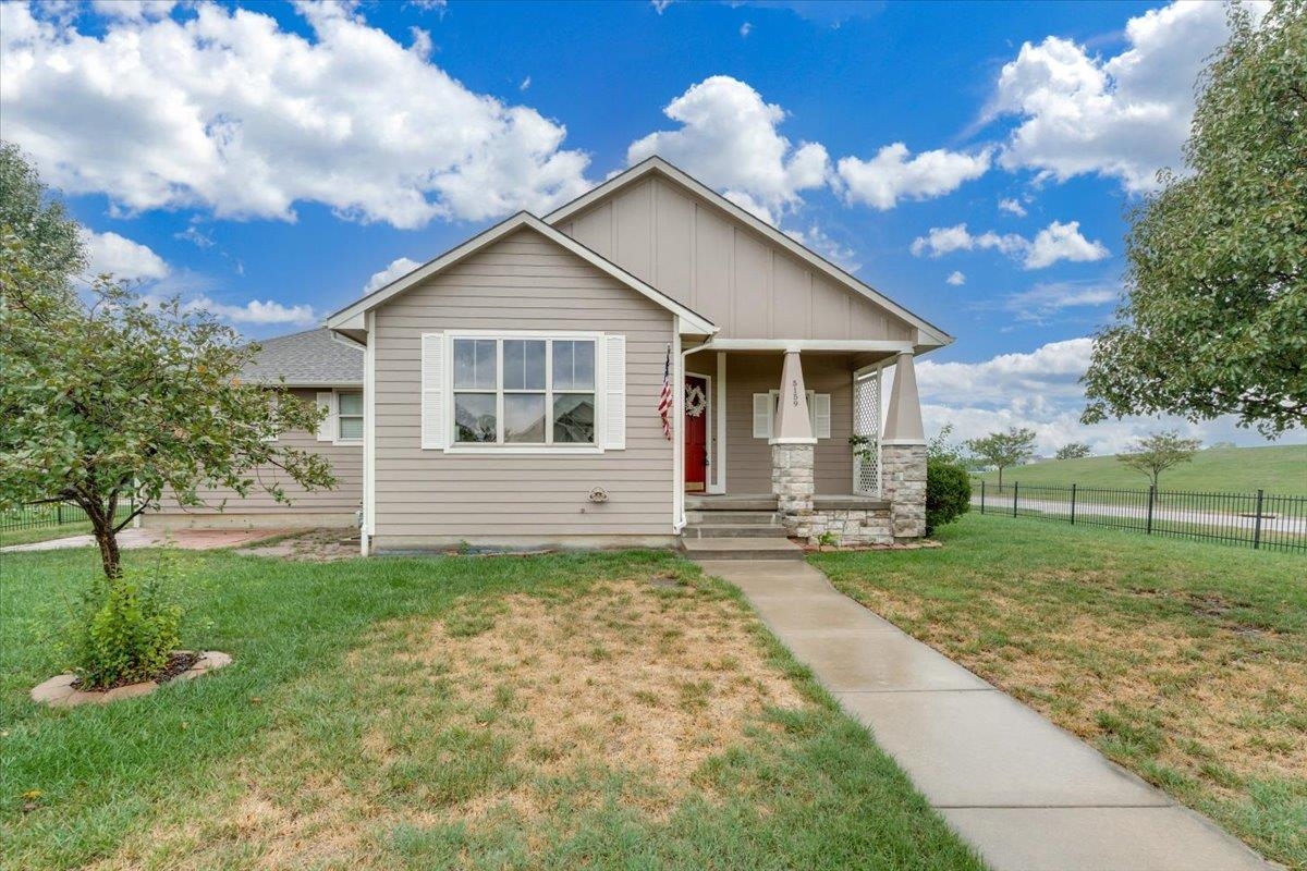 5159 N Remington Property Photo 1