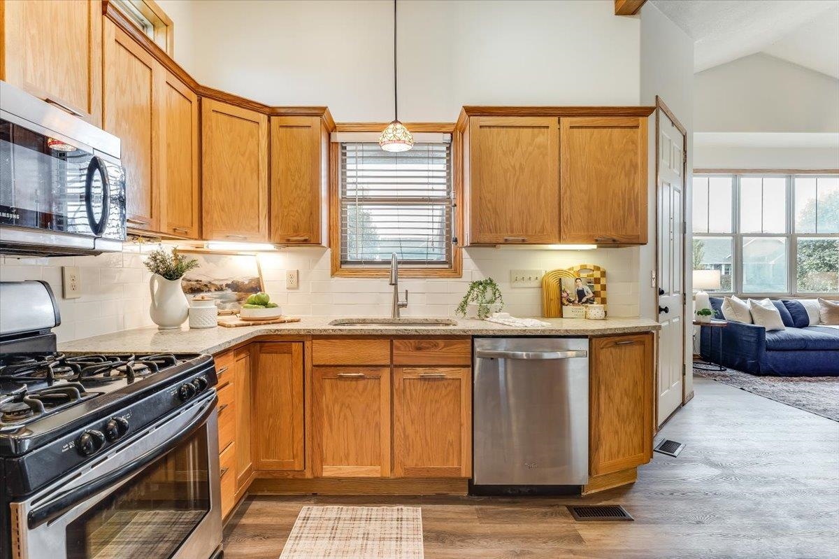 5159 N Remington Property Photo 8