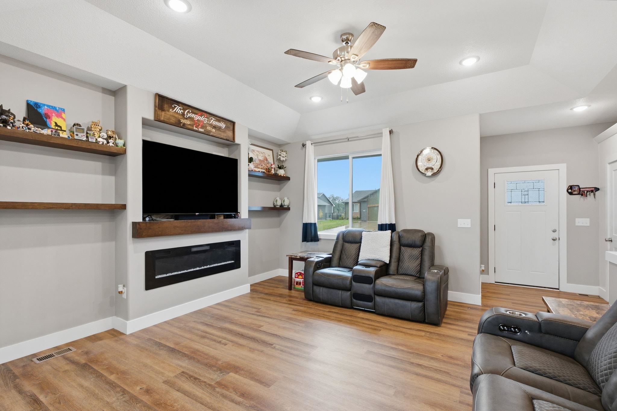 3103 E Reiss Ct Property Photo 5