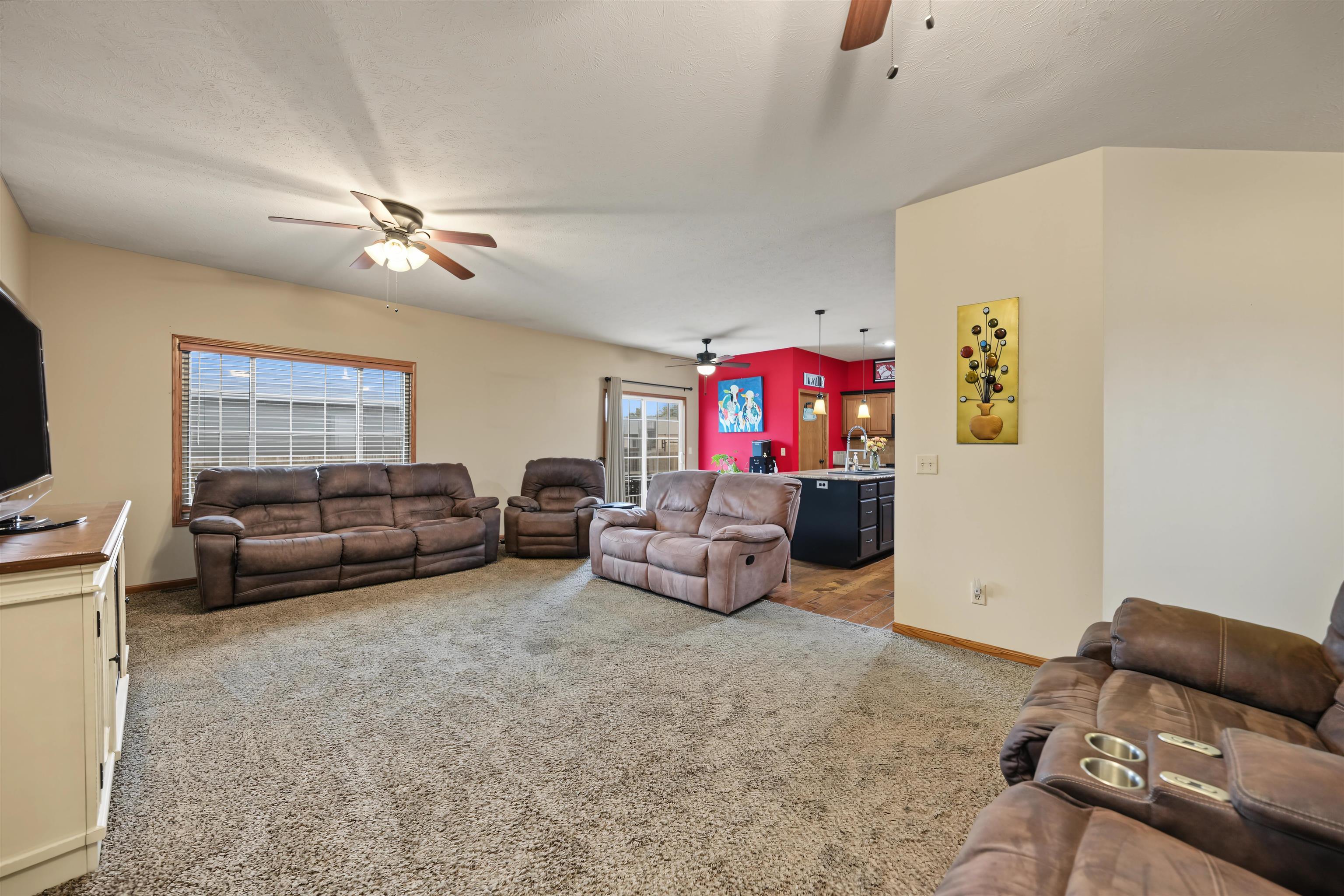 2872 Melanie Ln Property Photo 4