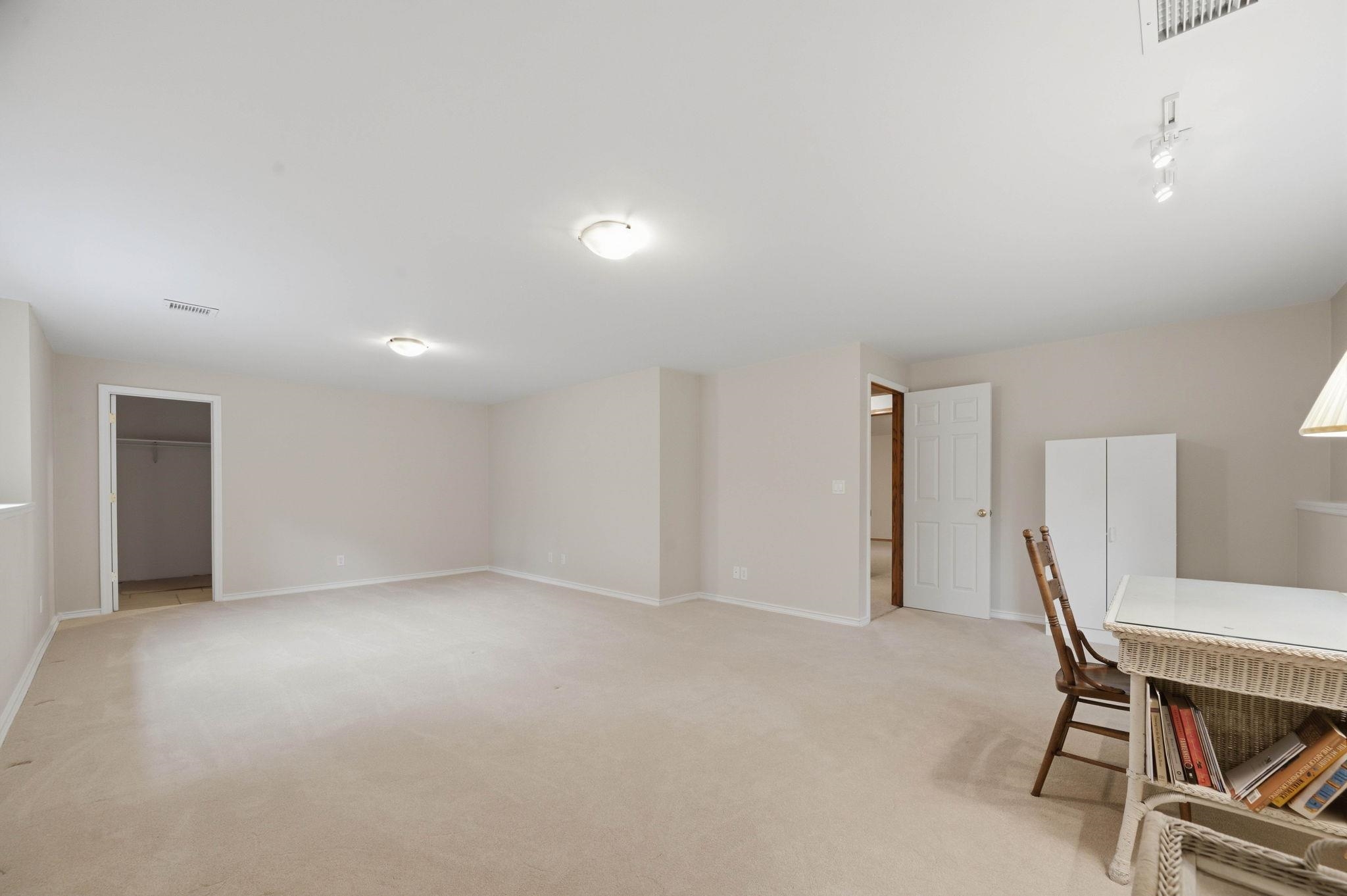 2833 N Plumthicket Cir Property Photo 25