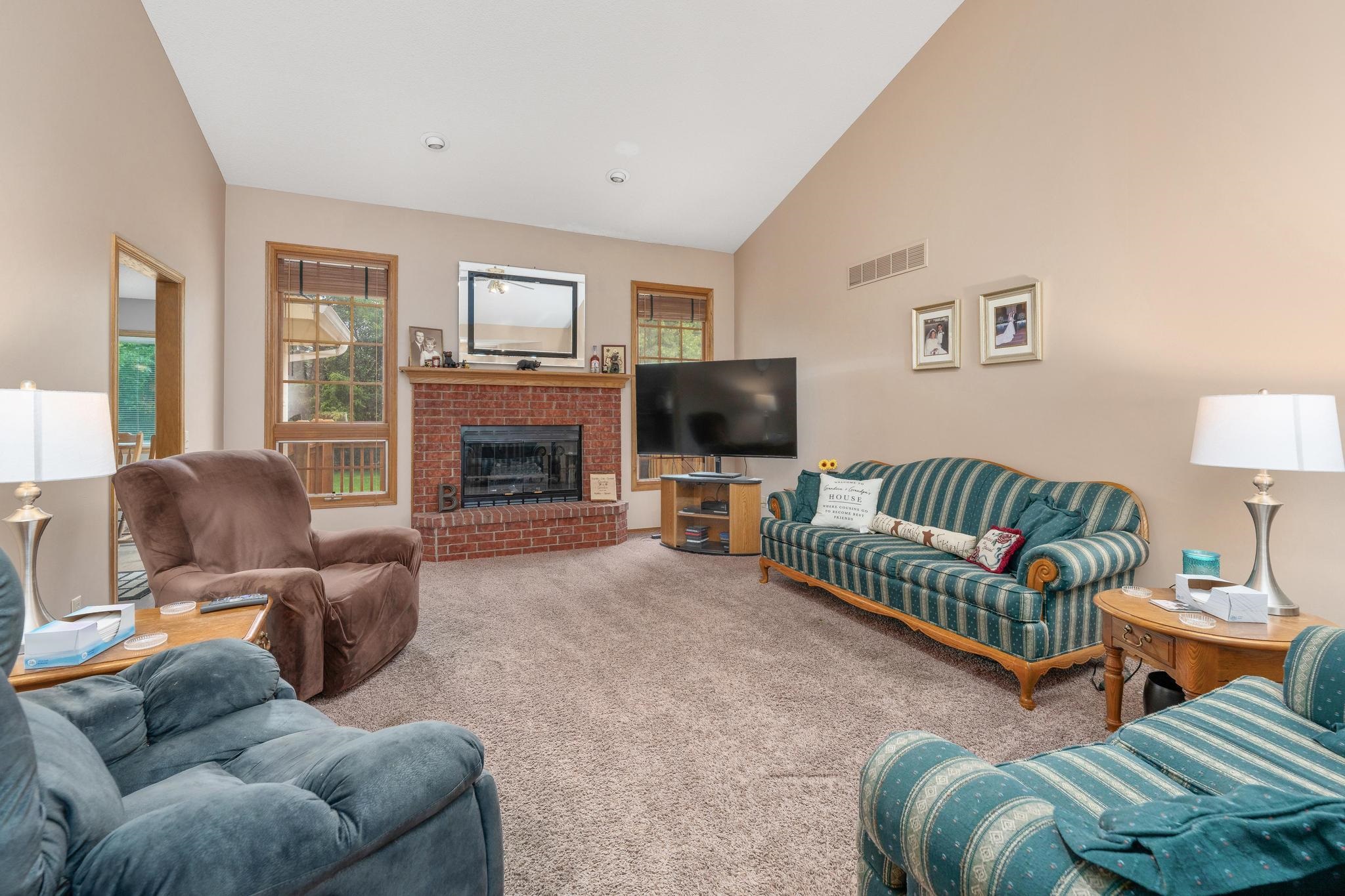 12101 E Moonglow Ave Property Photo 4