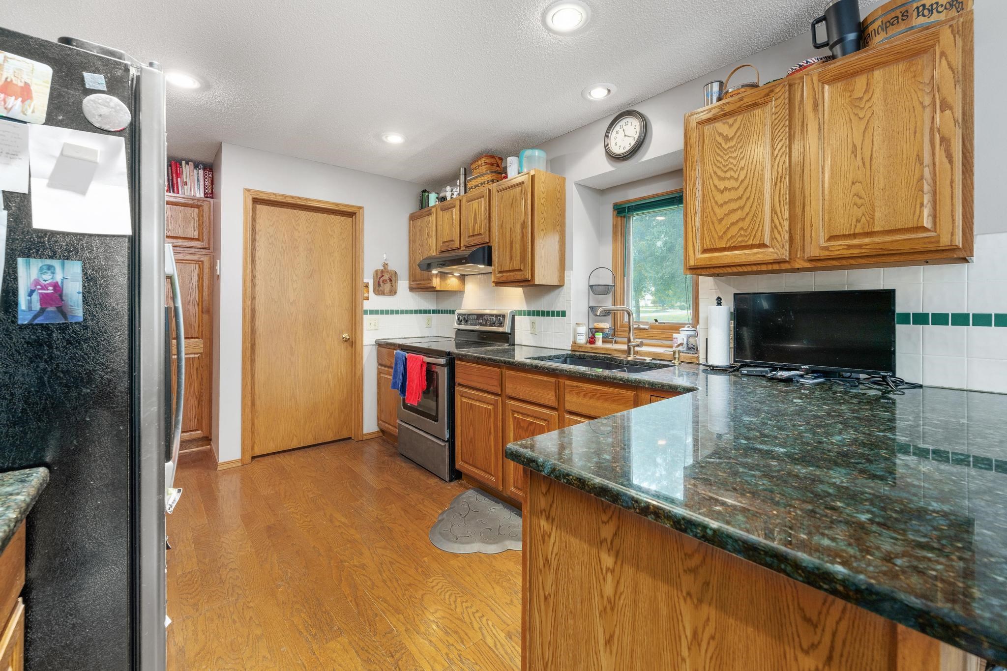 12101 E Moonglow Ave Property Photo 8