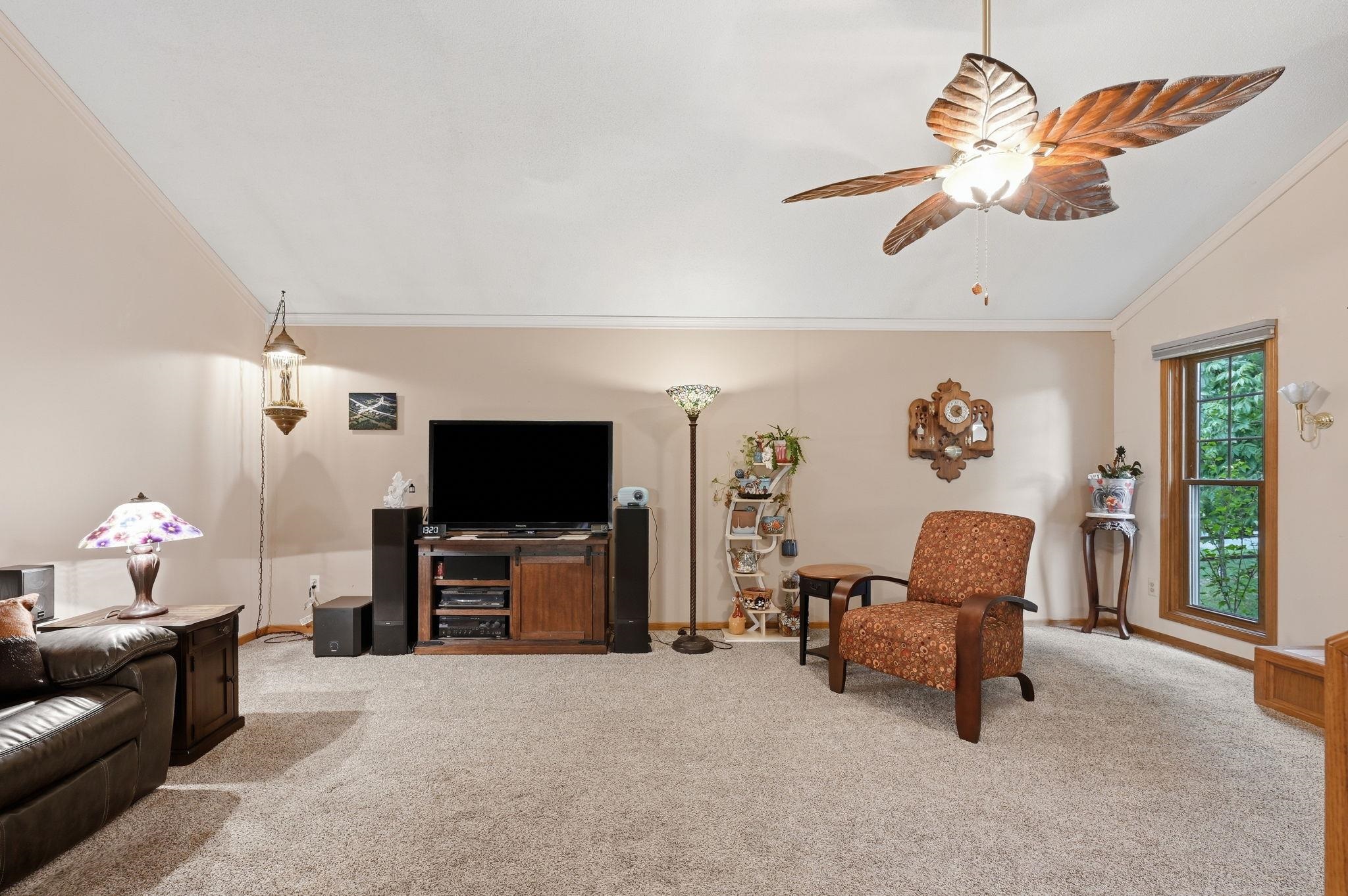 10216 W May Ct Property Photo 6