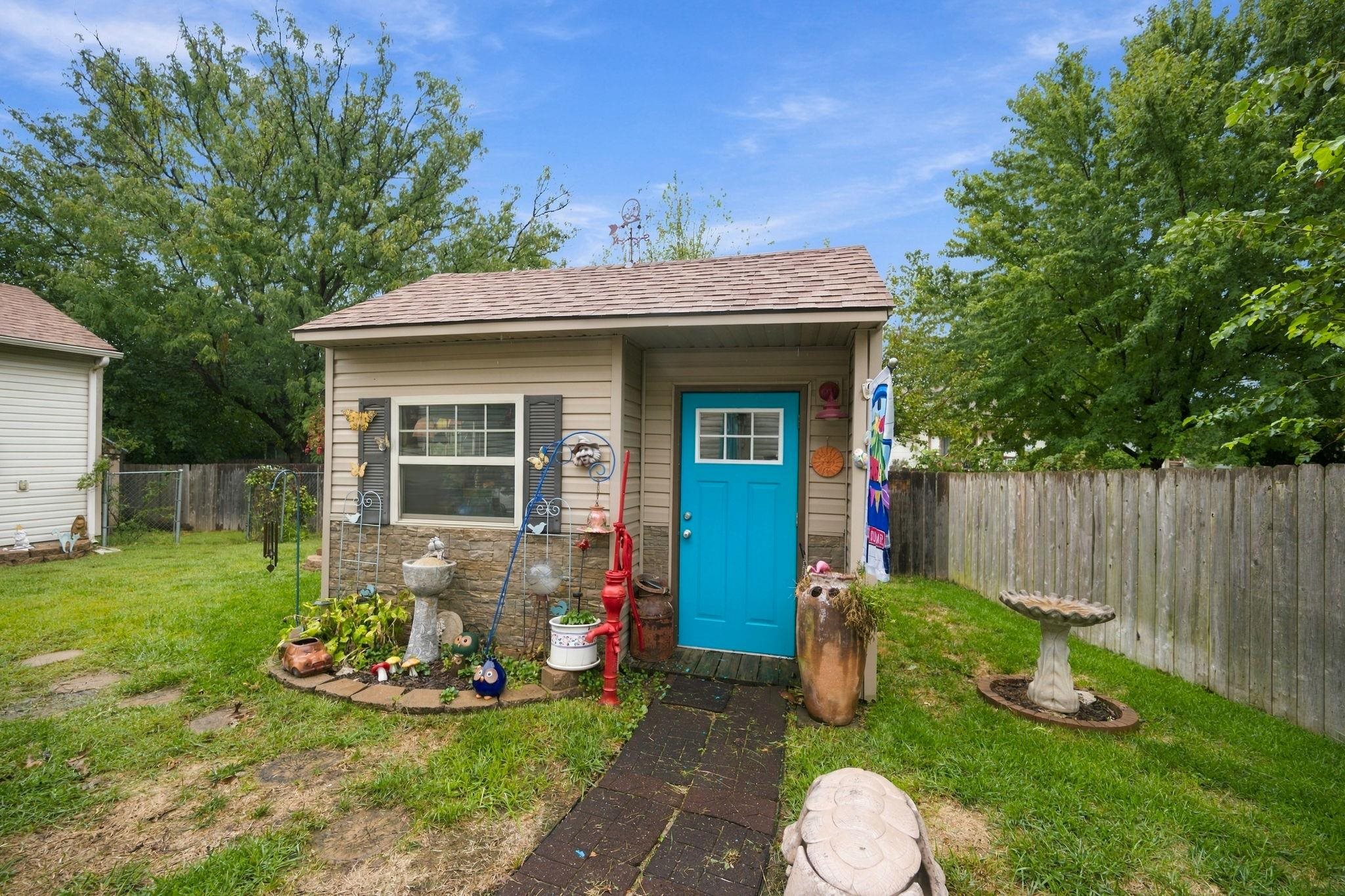 10216 W May Ct Property Photo 29