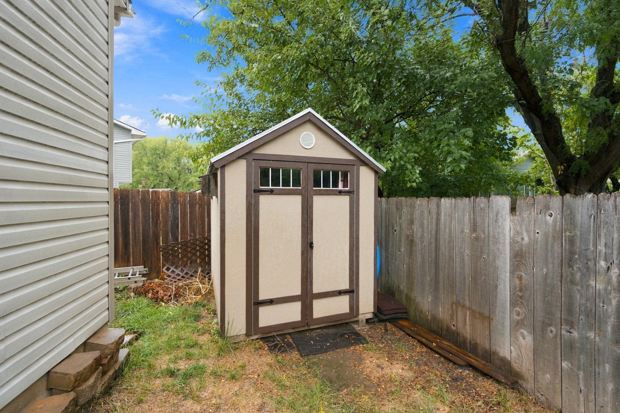 10216 W May Ct Property Photo 32
