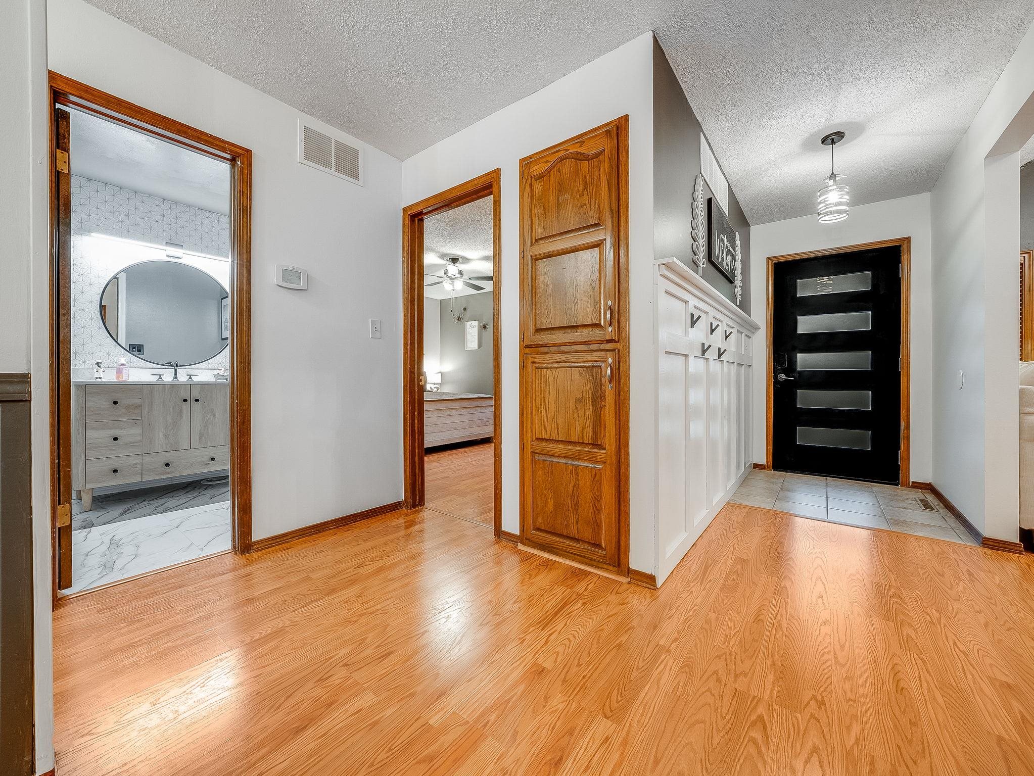 1409 N Wagon Wheel Ct Property Photo 10