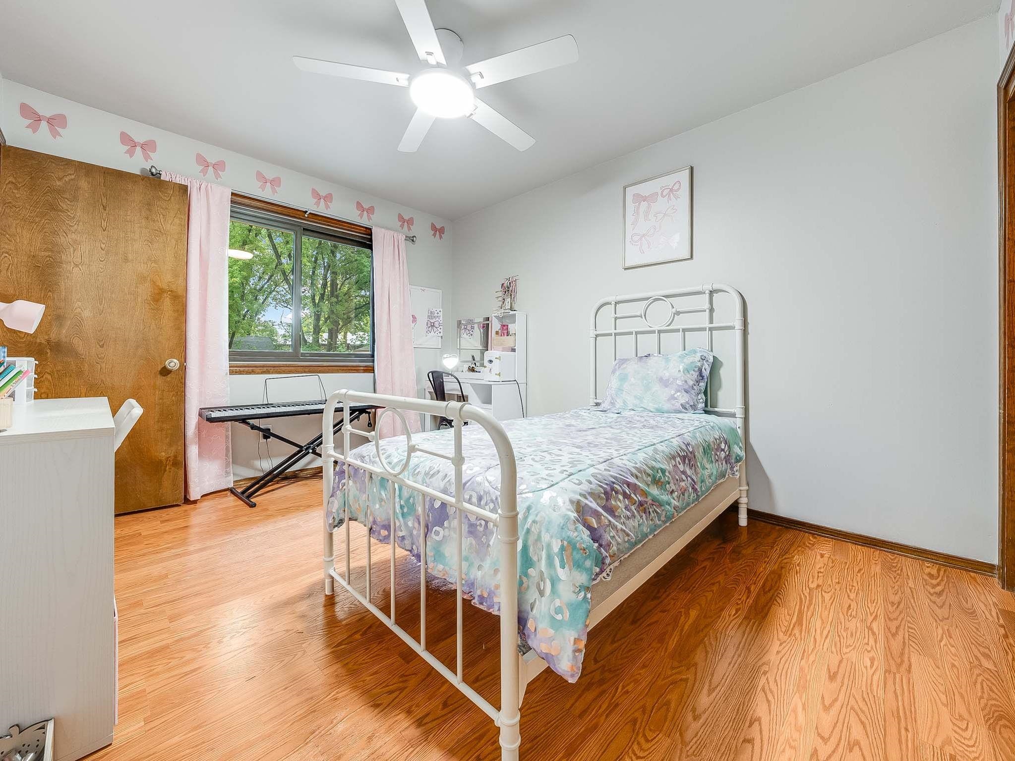 1409 N Wagon Wheel Ct Property Photo 23