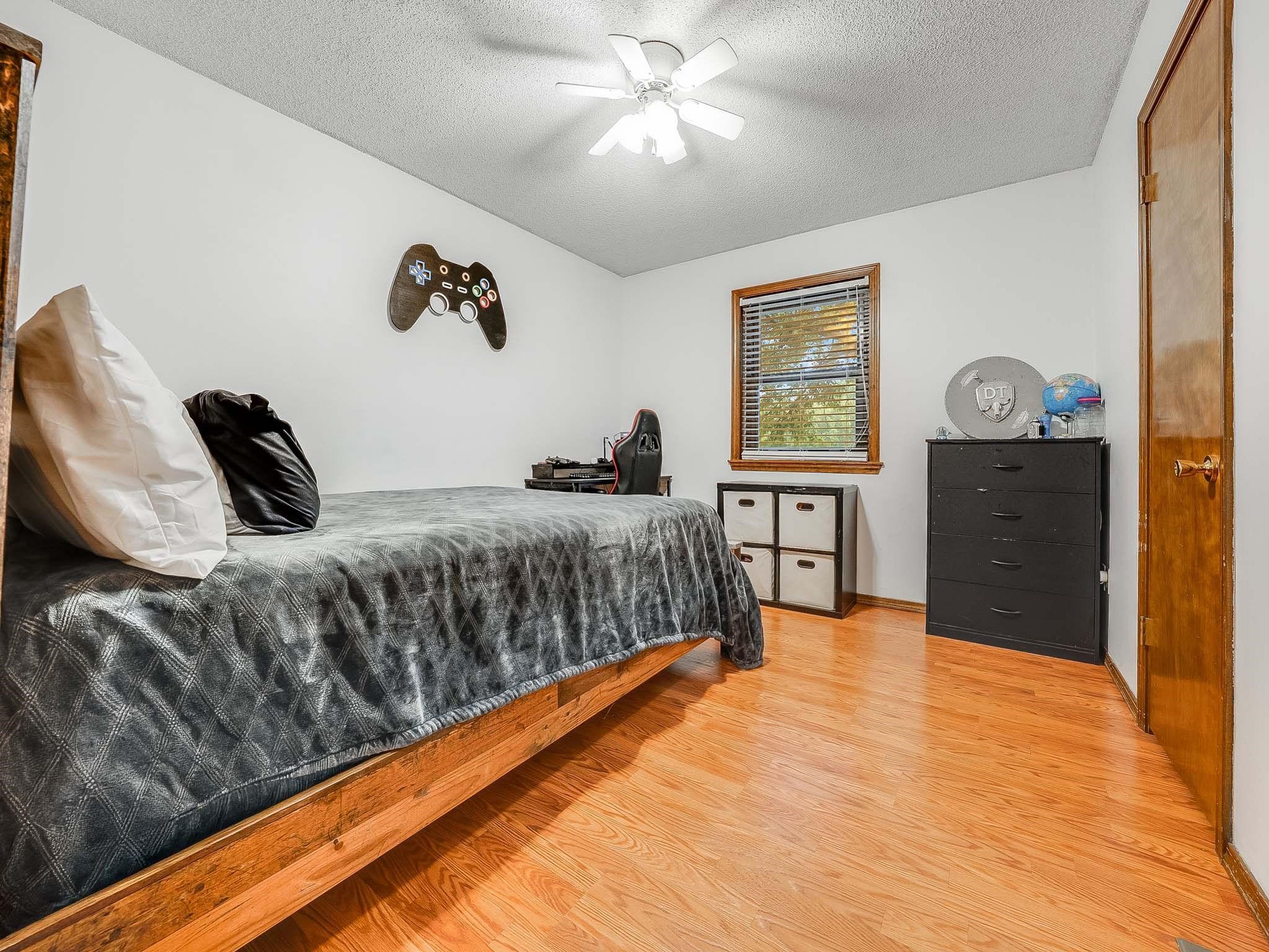 1409 N Wagon Wheel Ct Property Photo 26