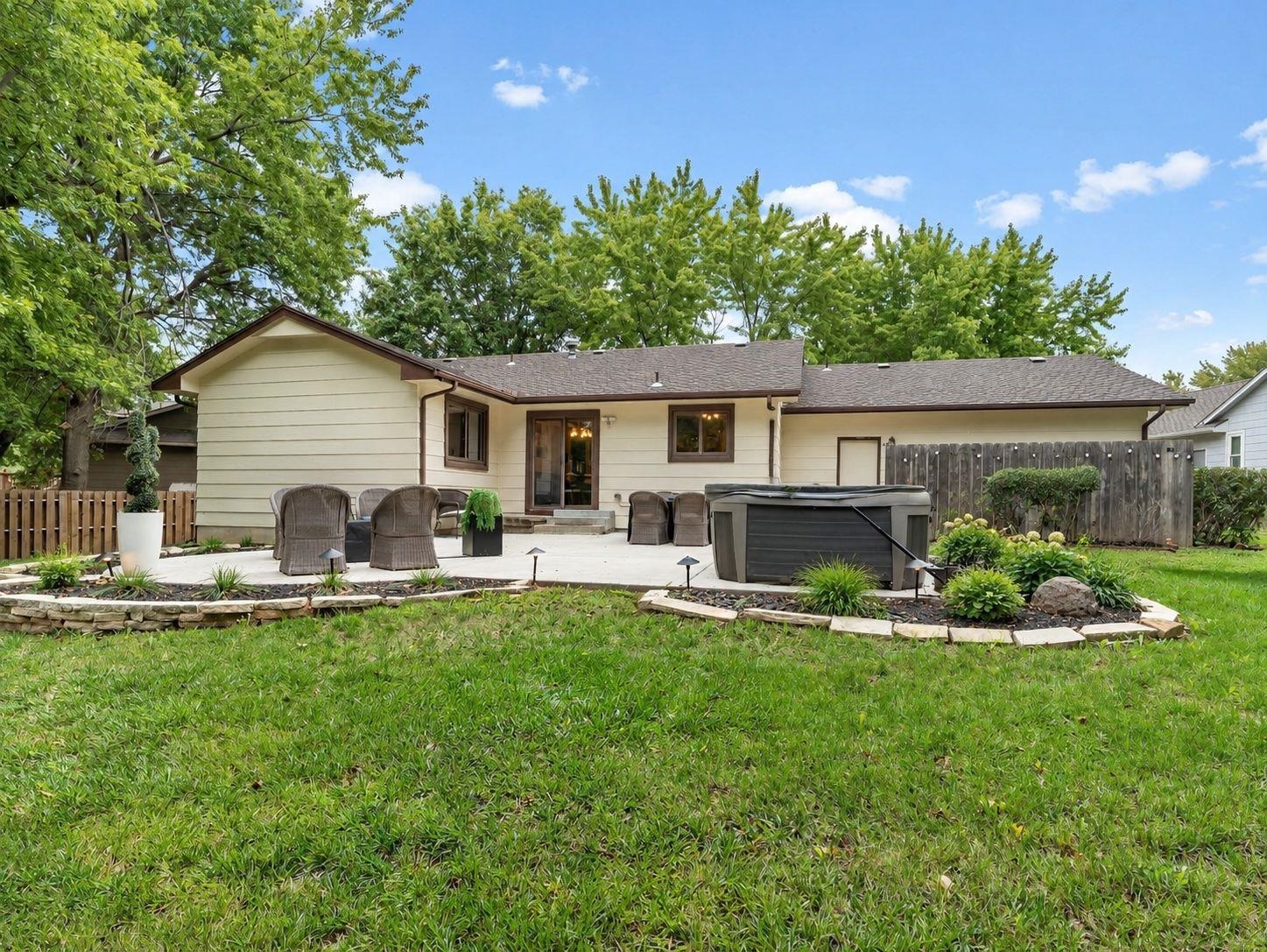 1409 N Wagon Wheel Ct Property Photo 30