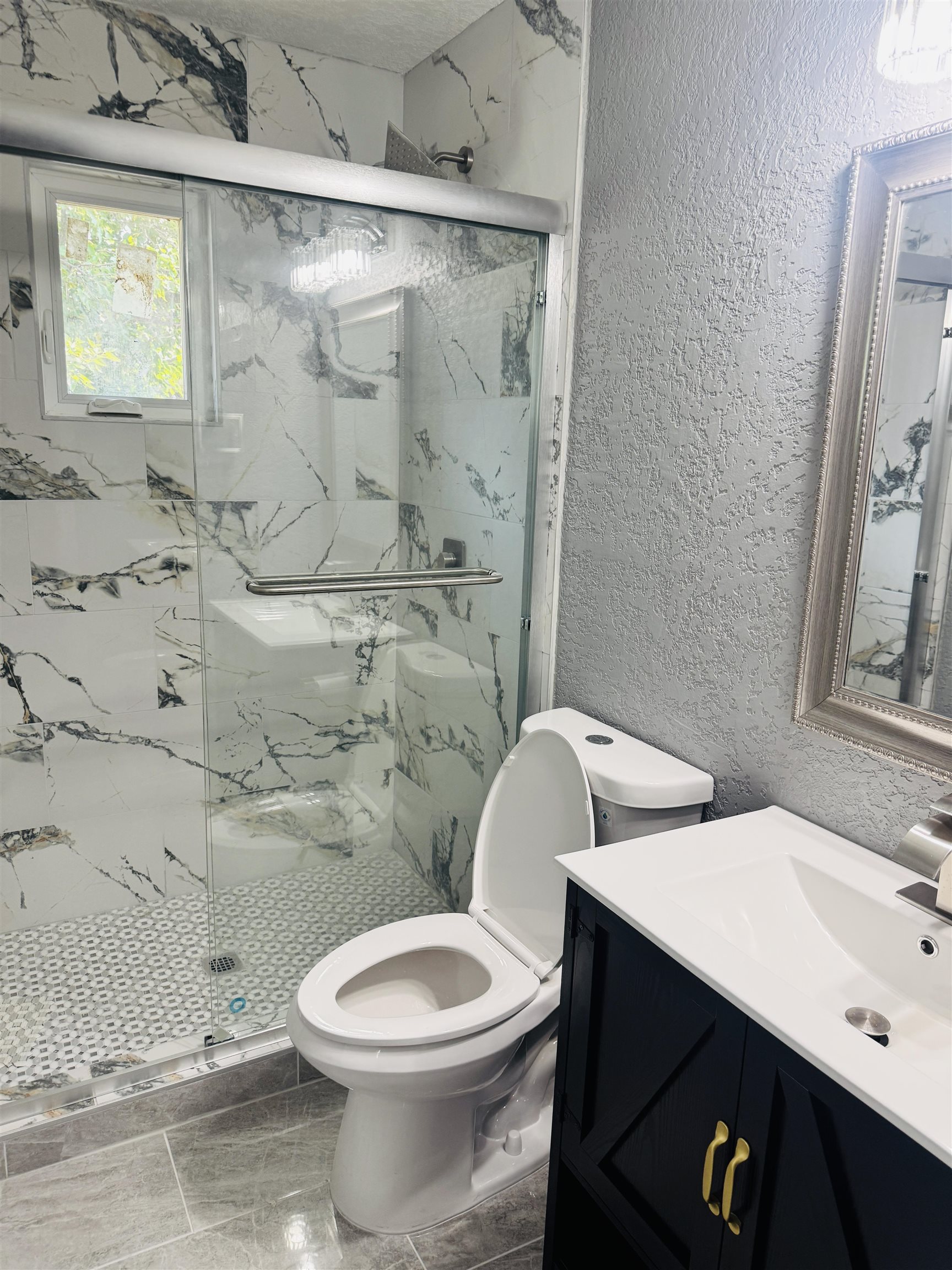 2804 S Everett Property Photo 10