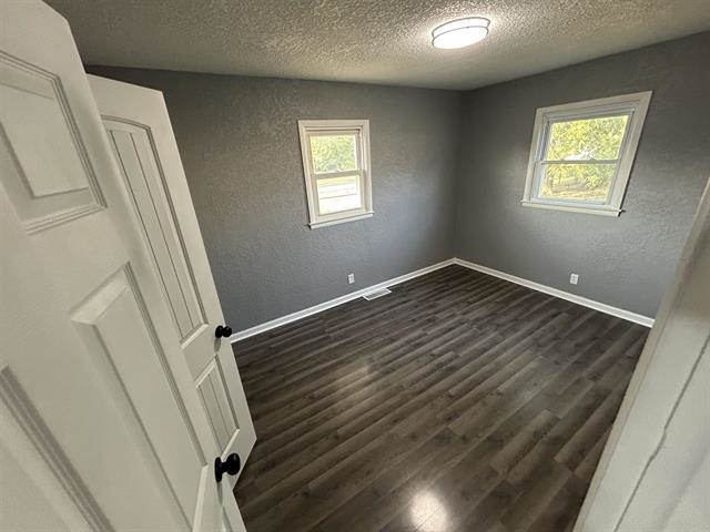 2804 S Everett Property Photo 11