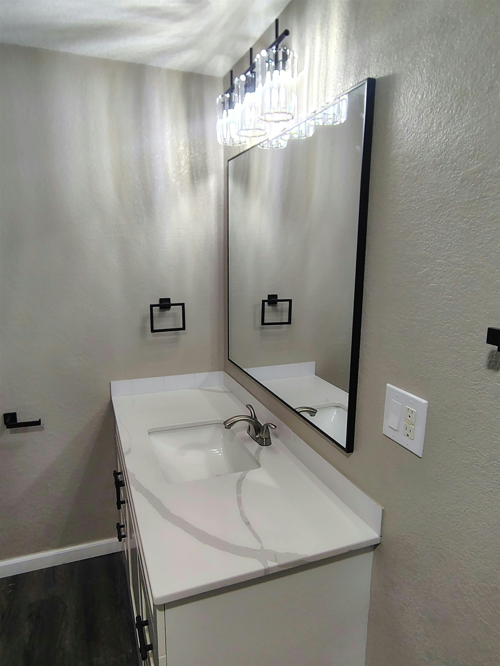 2302 E Mossman Ave Property Photo 26