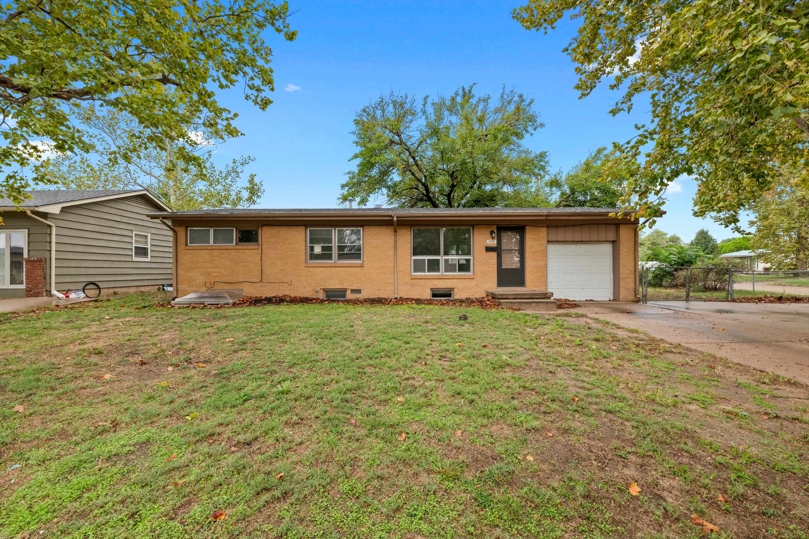 1201 E Fortuna Property Photo 1