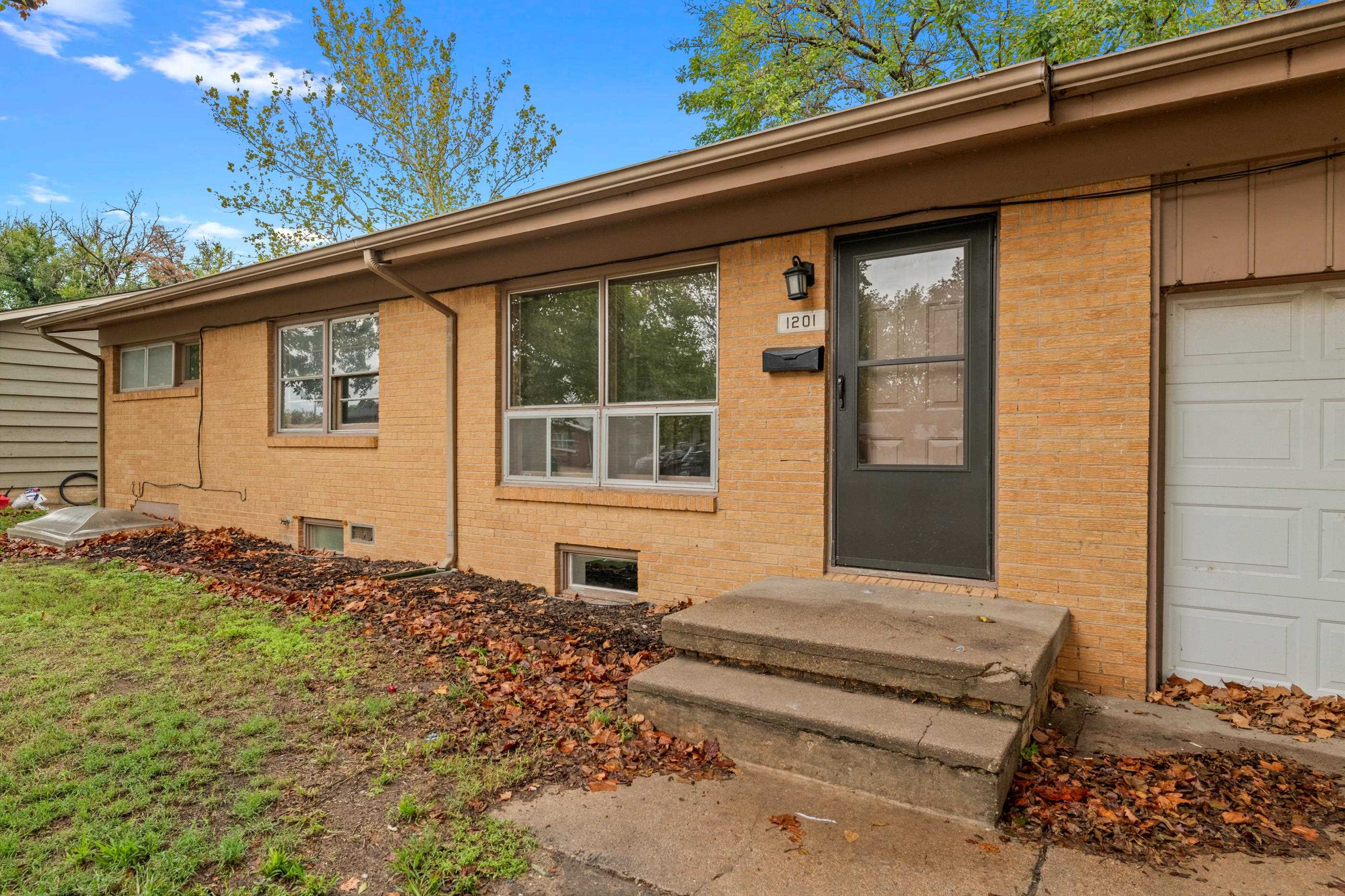 1201 E Fortuna Property Photo 2