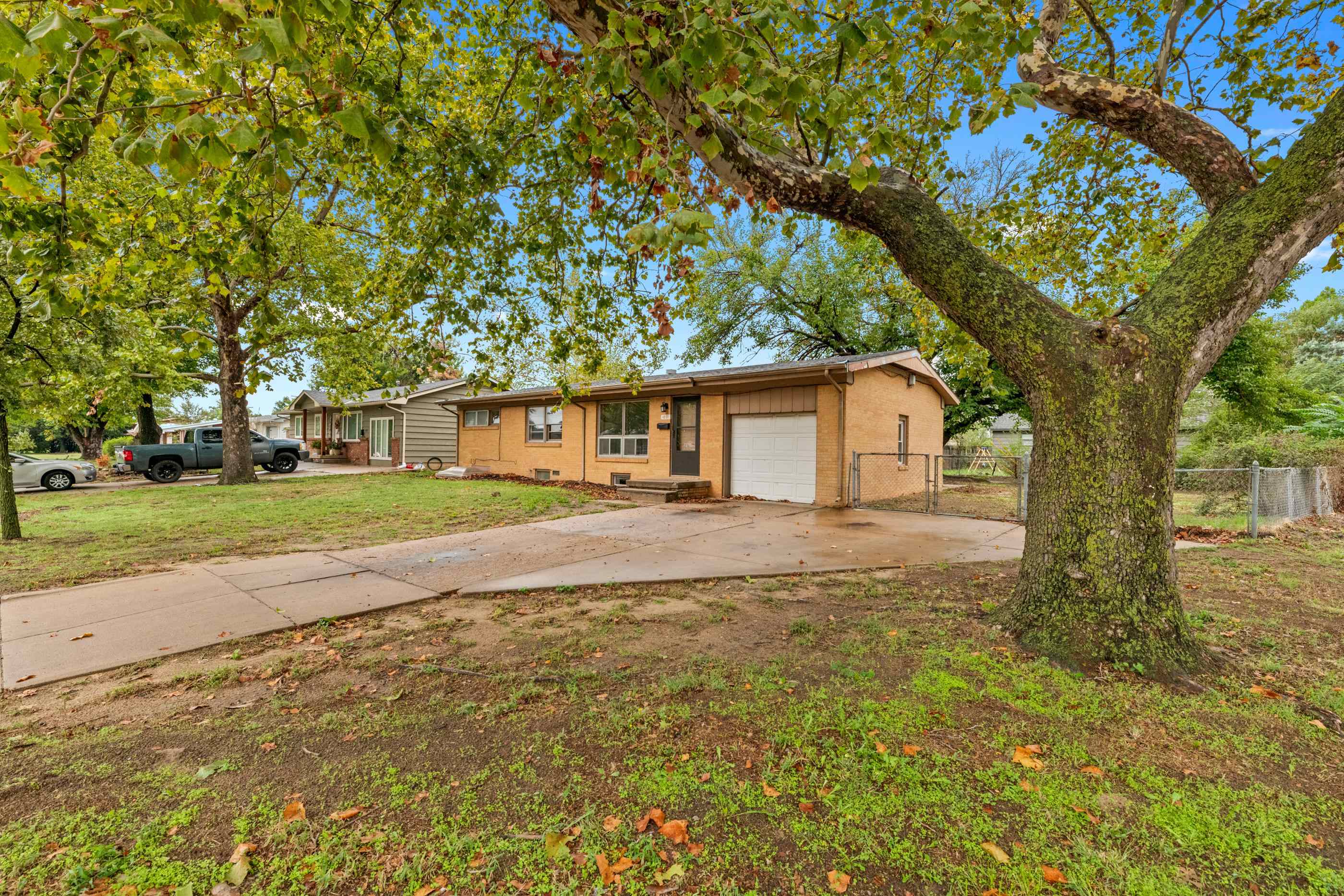 1201 E Fortuna Property Photo 3