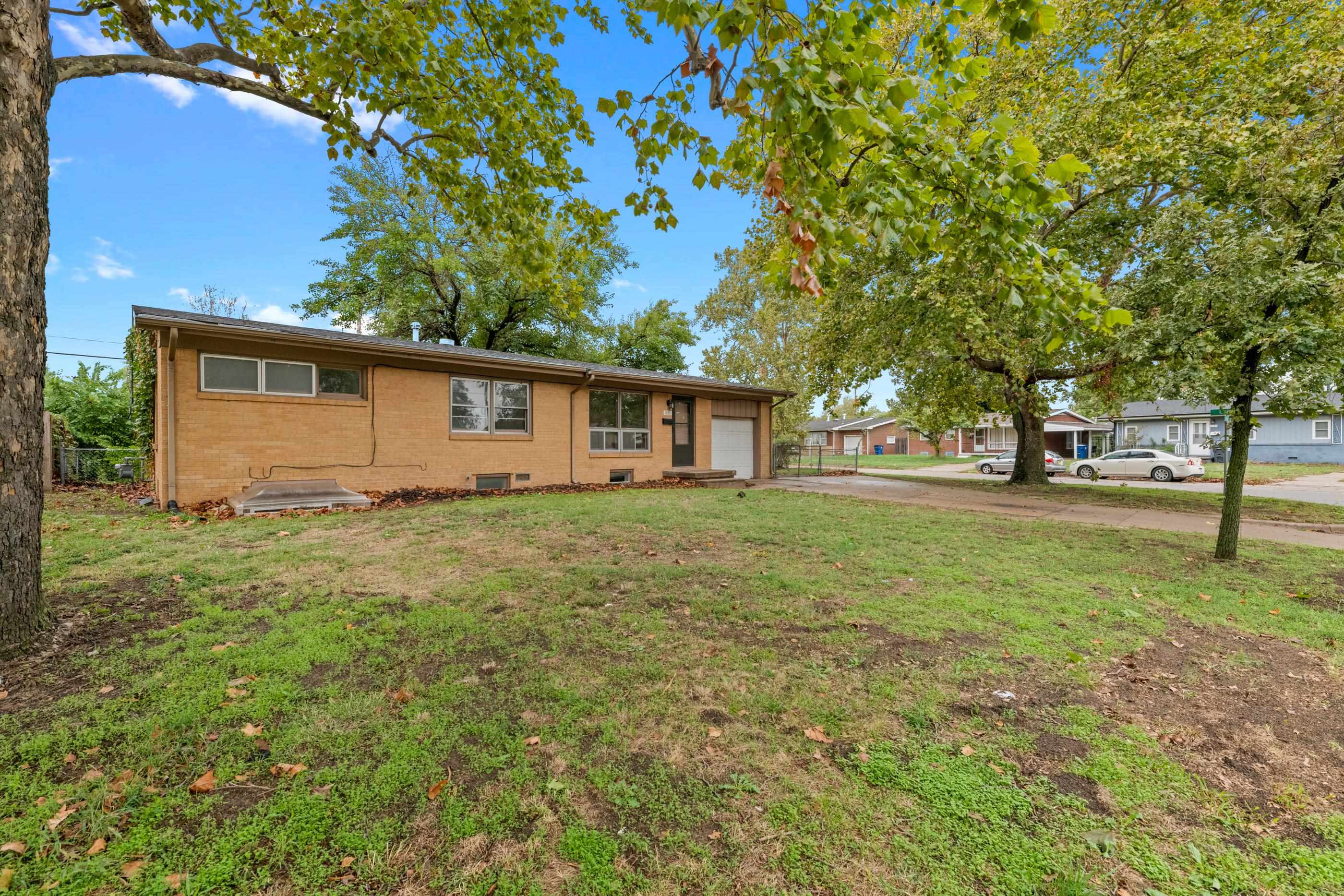 1201 E Fortuna Property Photo 4
