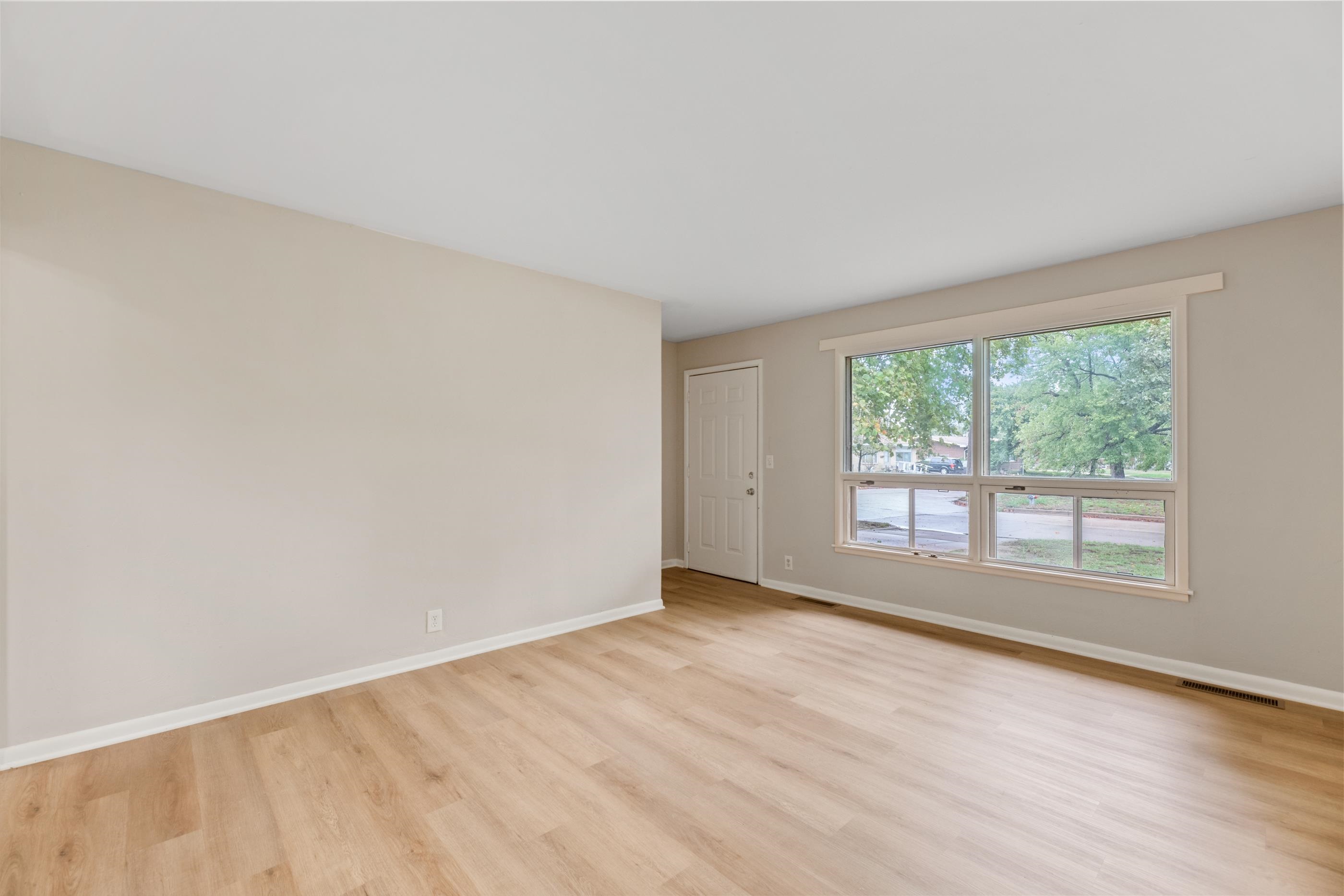 1201 E Fortuna Property Photo 5