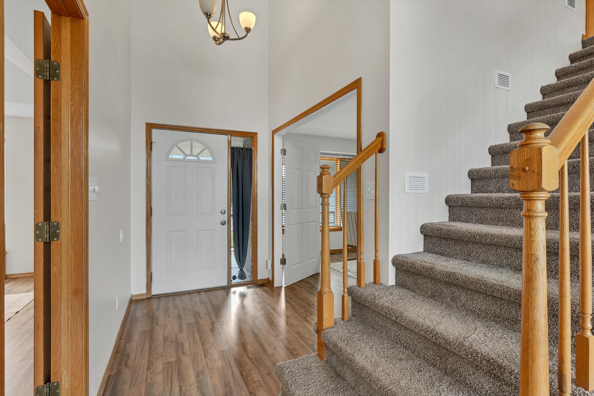 1450 Chelle Ct Property Photo 3