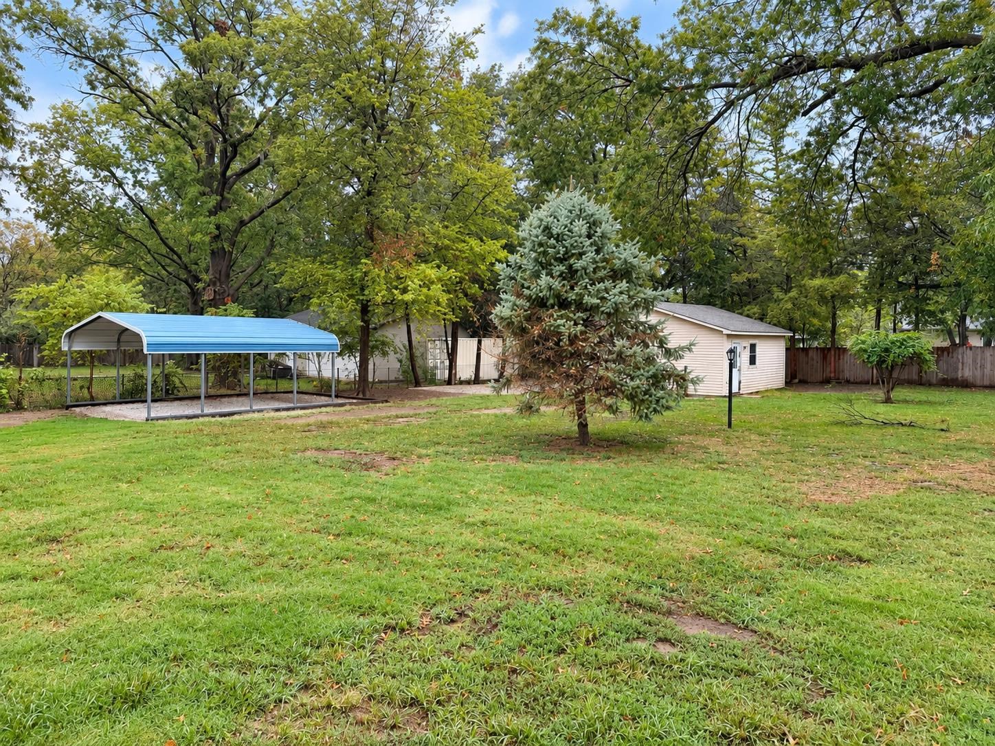 1236 N Gow Ave Property Photo 3