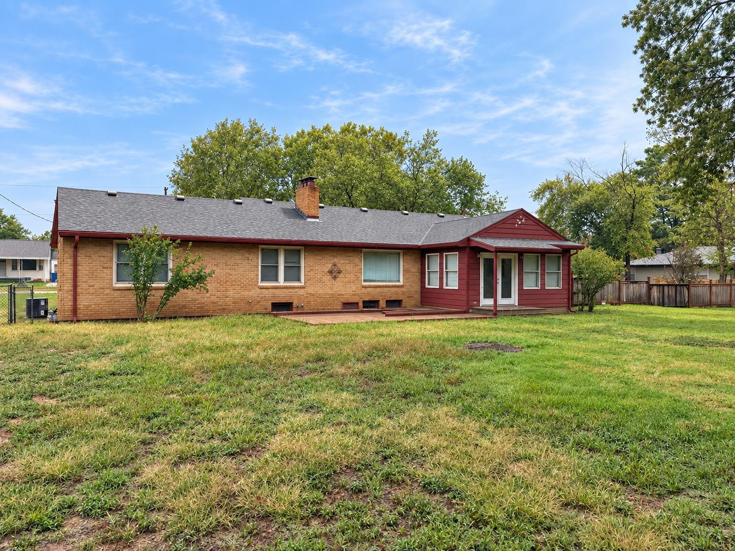 1236 N Gow Ave Property Photo 6
