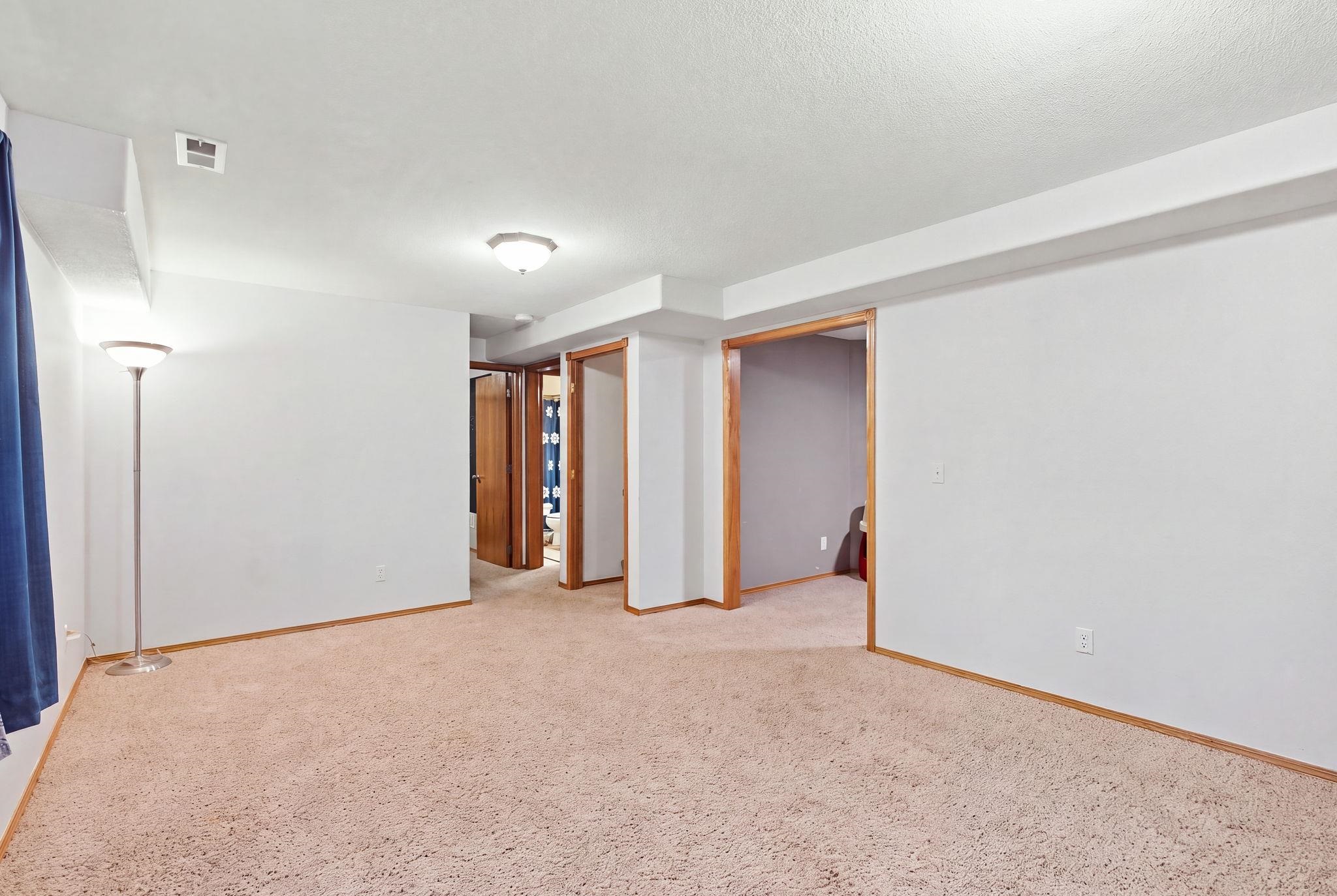 1514 E Mona St Property Photo 23