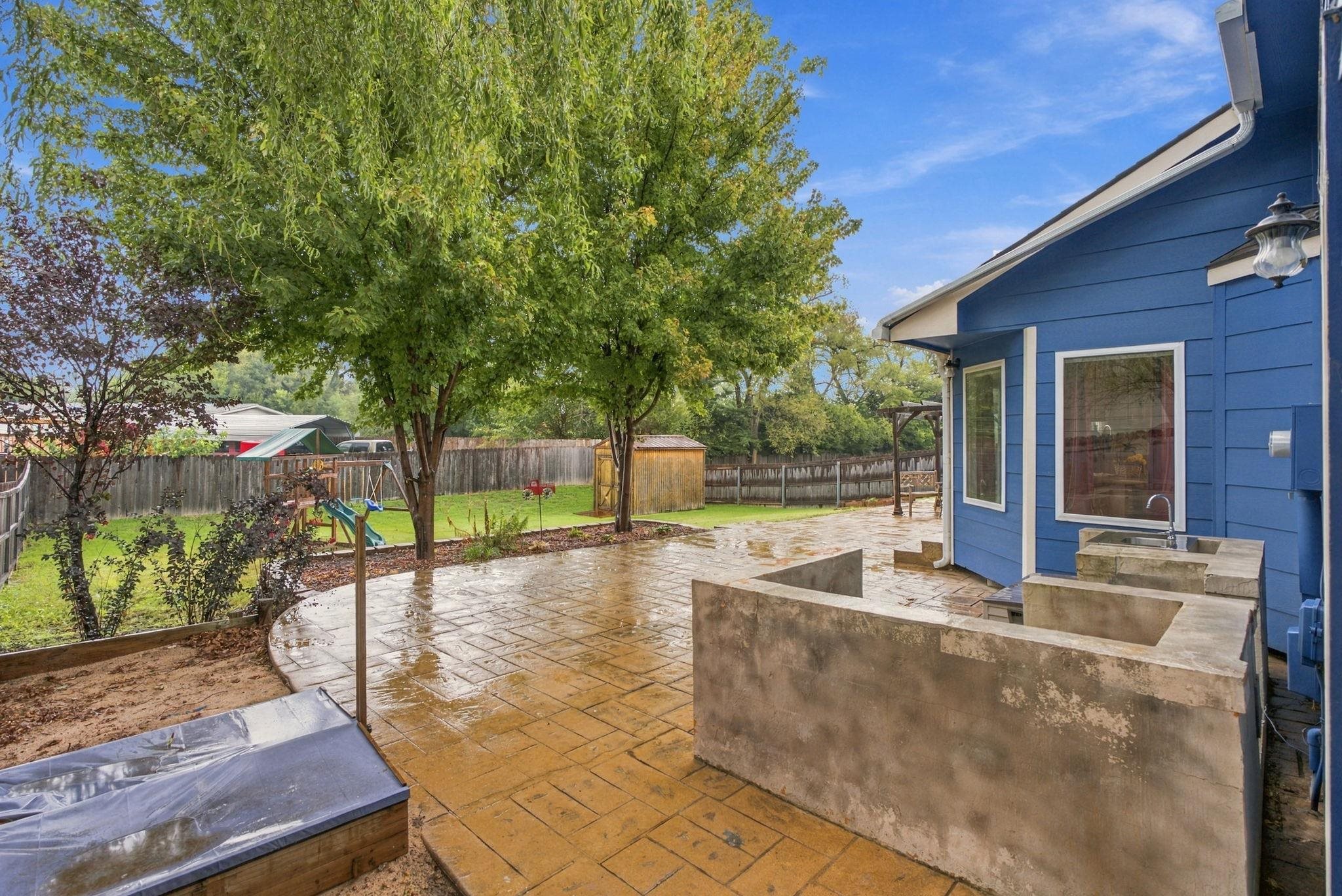 1514 E Mona St Property Photo 28