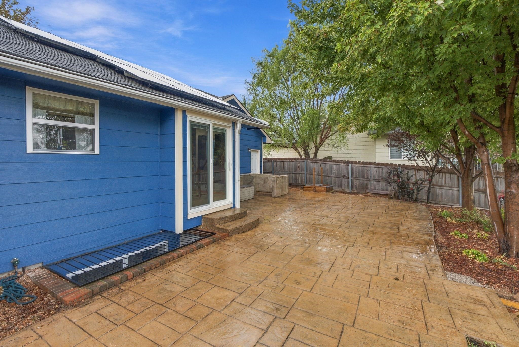 1514 E Mona St Property Photo 29