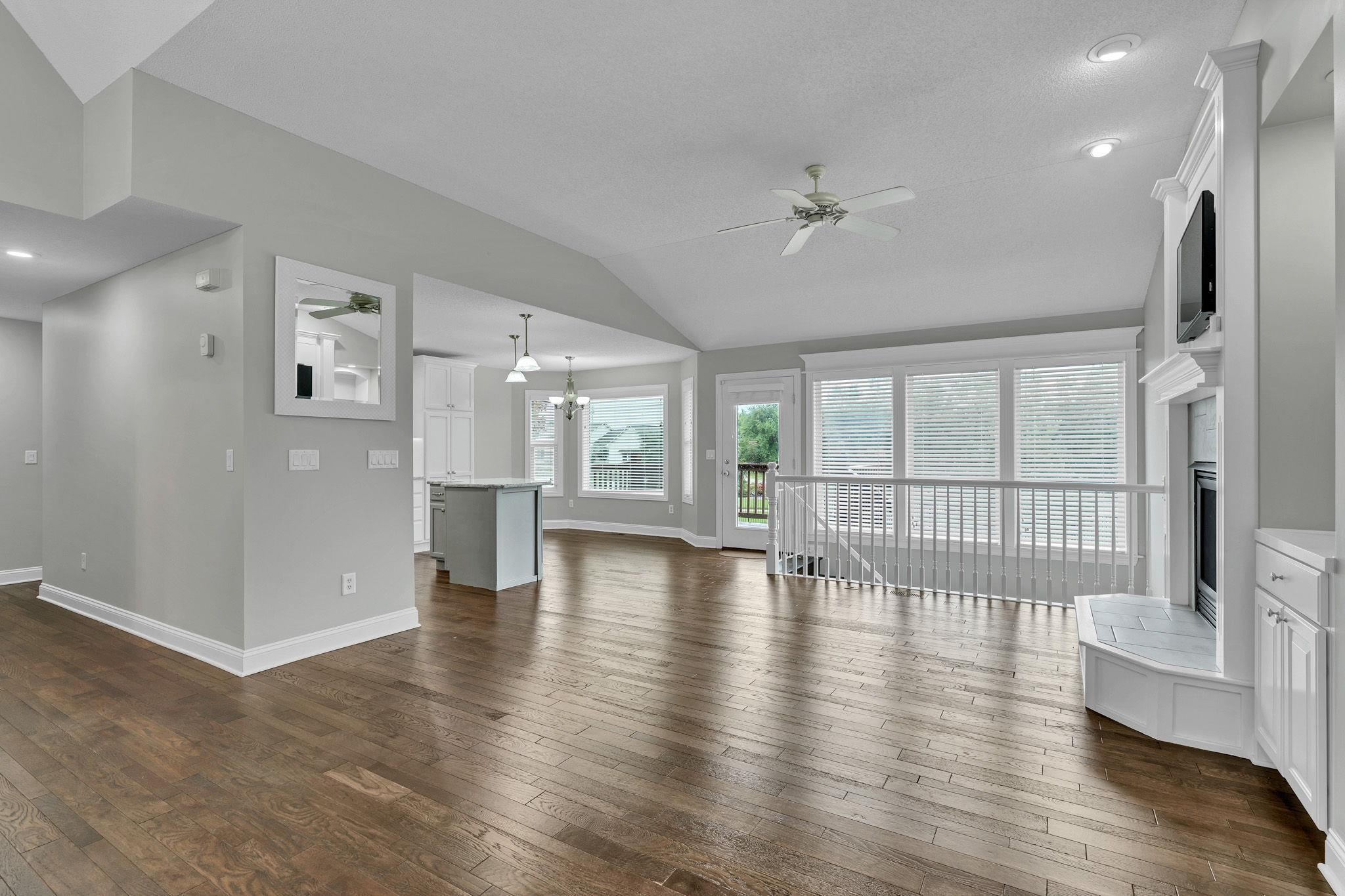 357 S Grand Mere Ct Property Photo 4