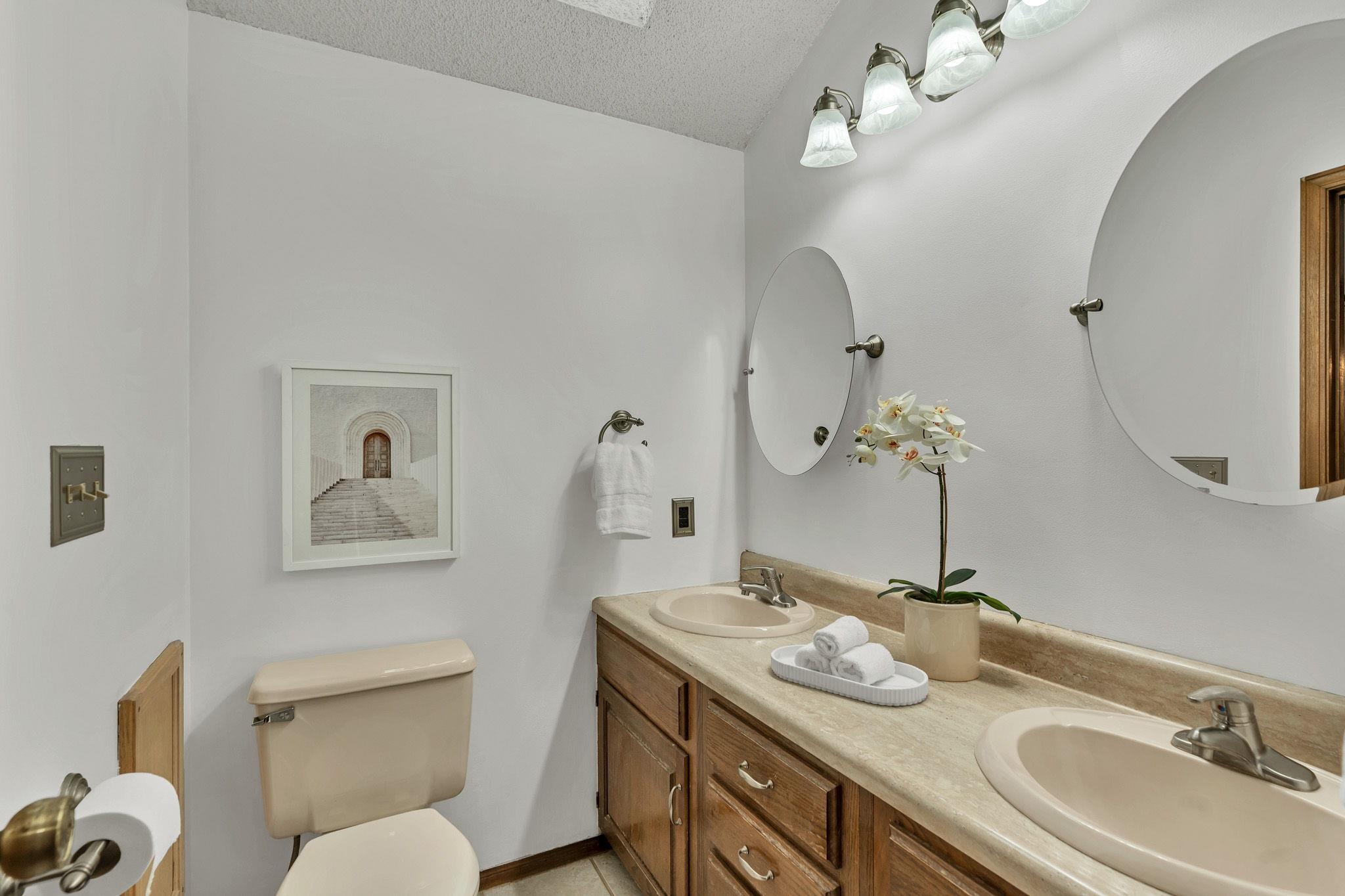 830 N Briarwood Rd Property Photo 25