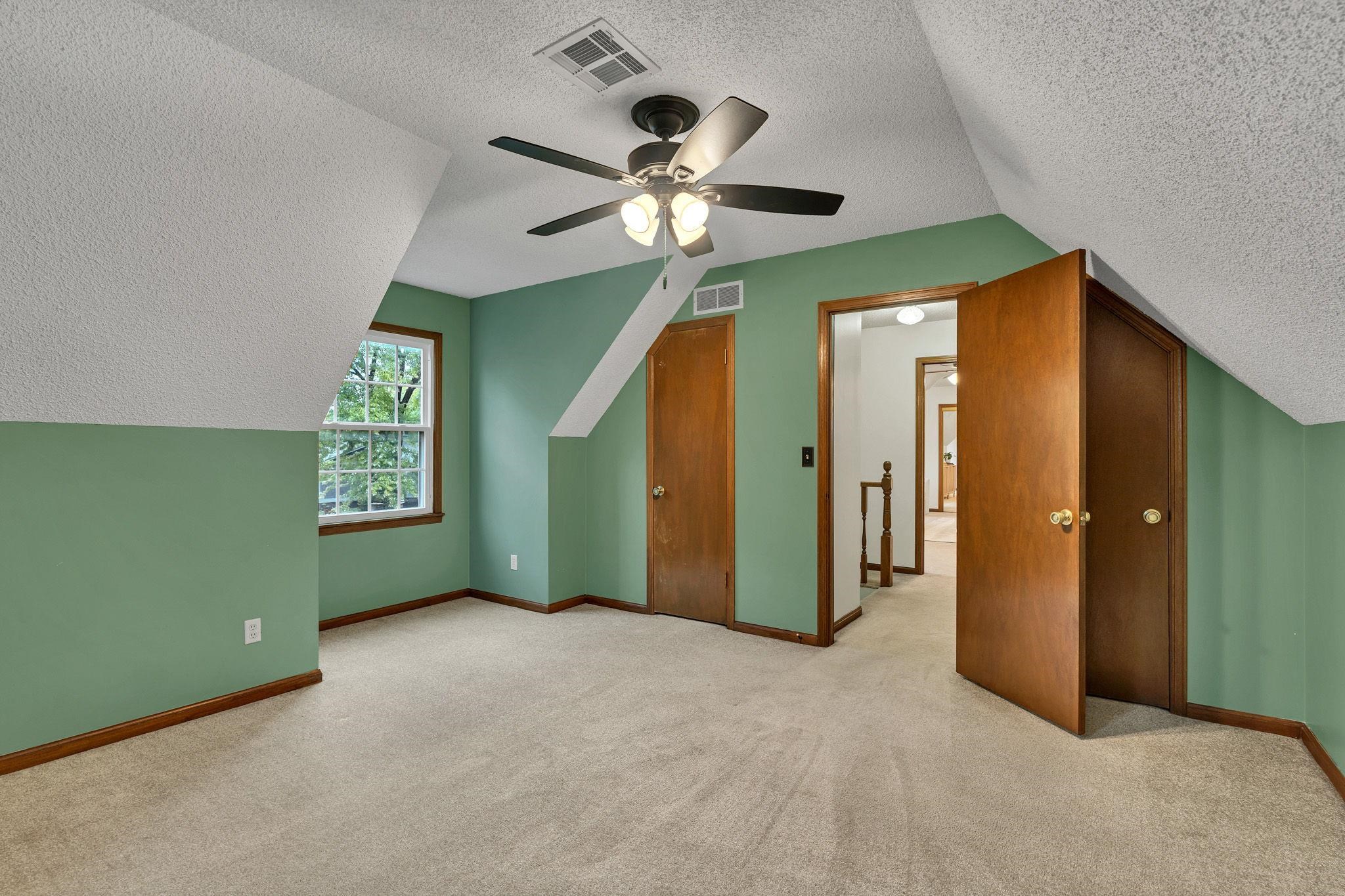 830 N Briarwood Rd Property Photo 30