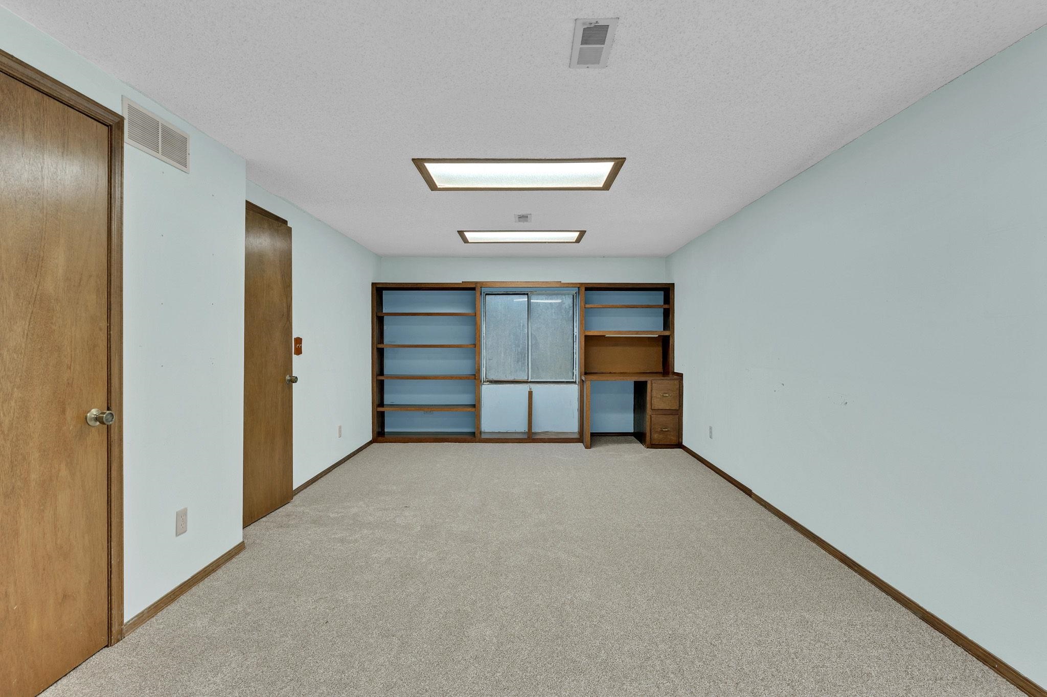 830 N Briarwood Rd Property Photo 32