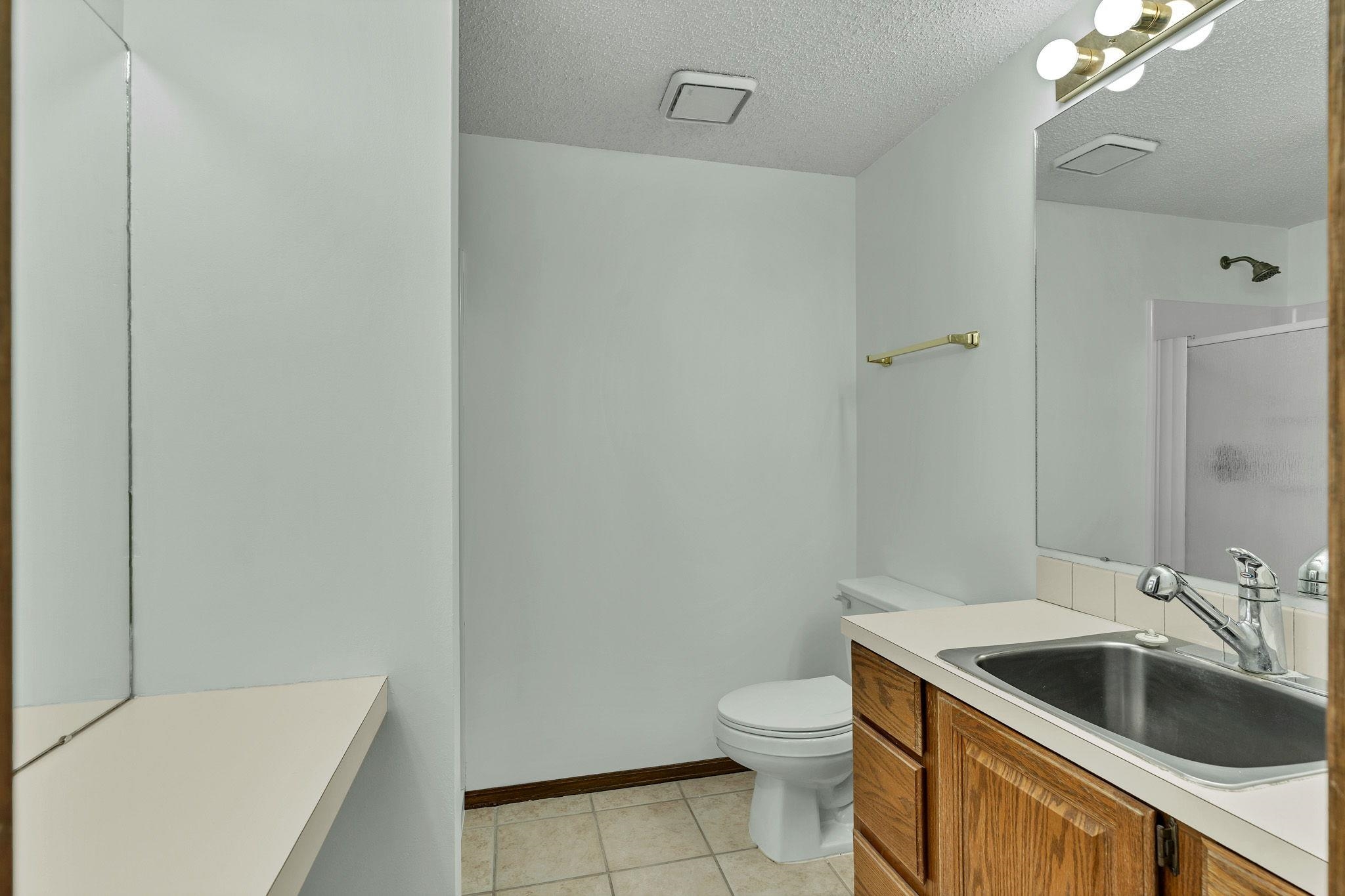 830 N Briarwood Rd Property Photo 33