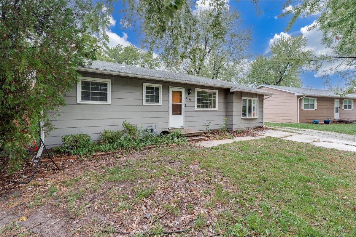 6345 N Tarrytown St. Property Photo 3