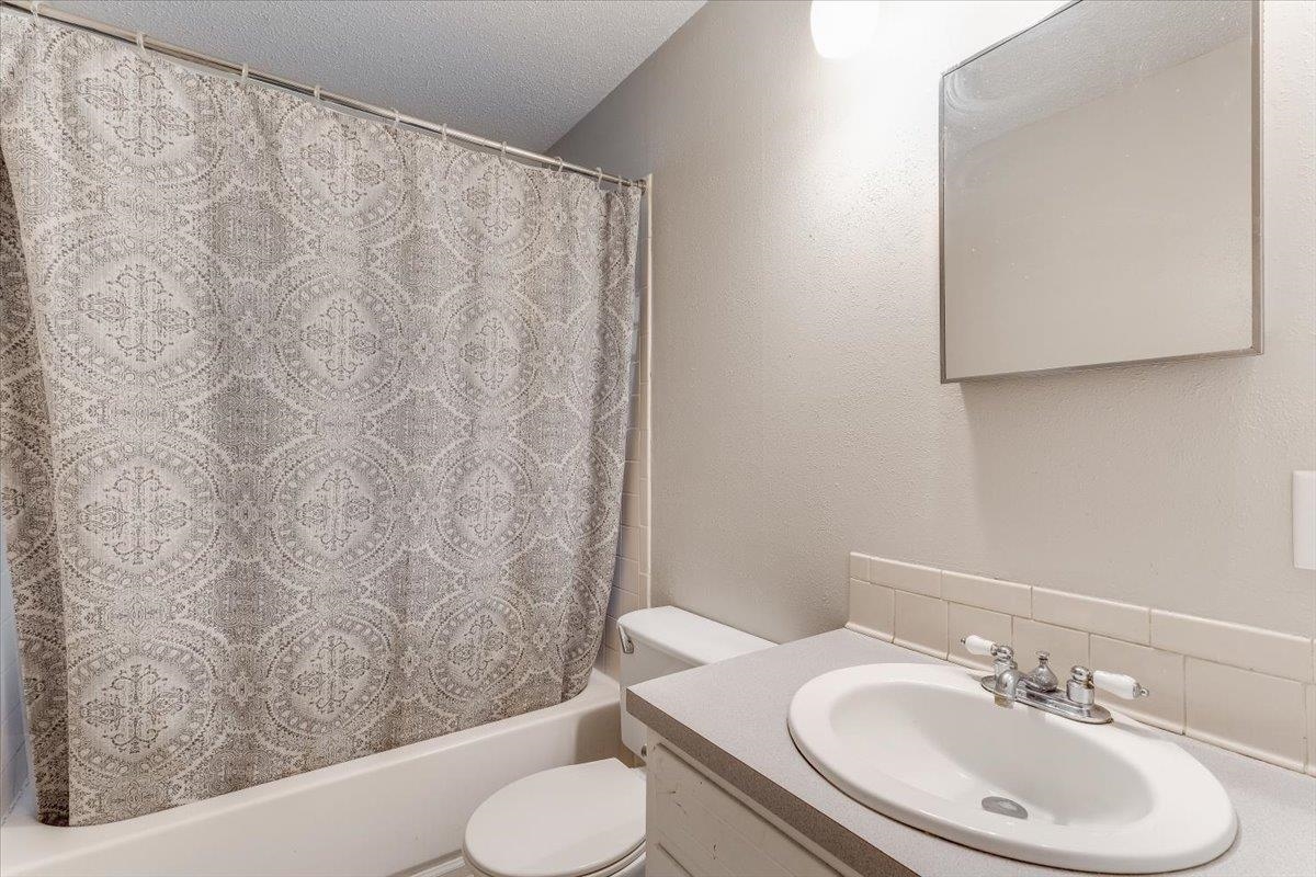 6345 N Tarrytown St. Property Photo 25