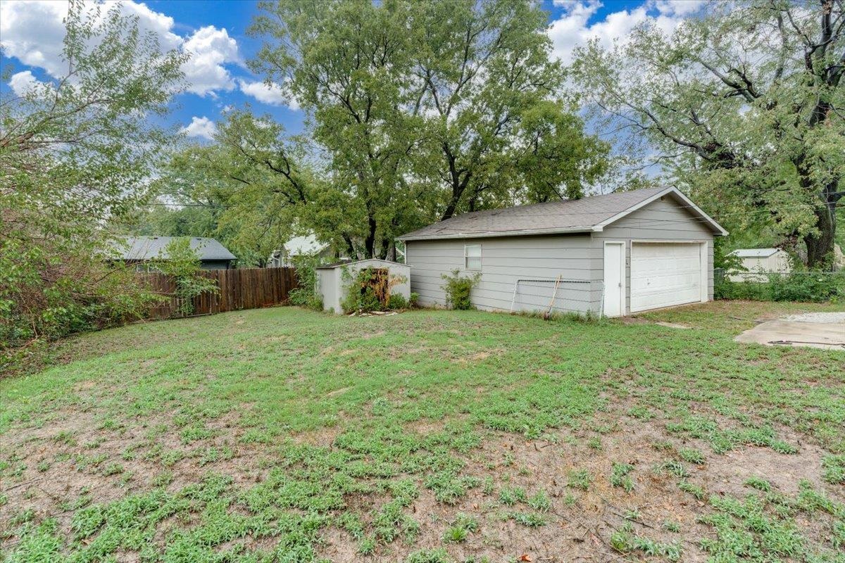6345 N Tarrytown St. Property Photo 34